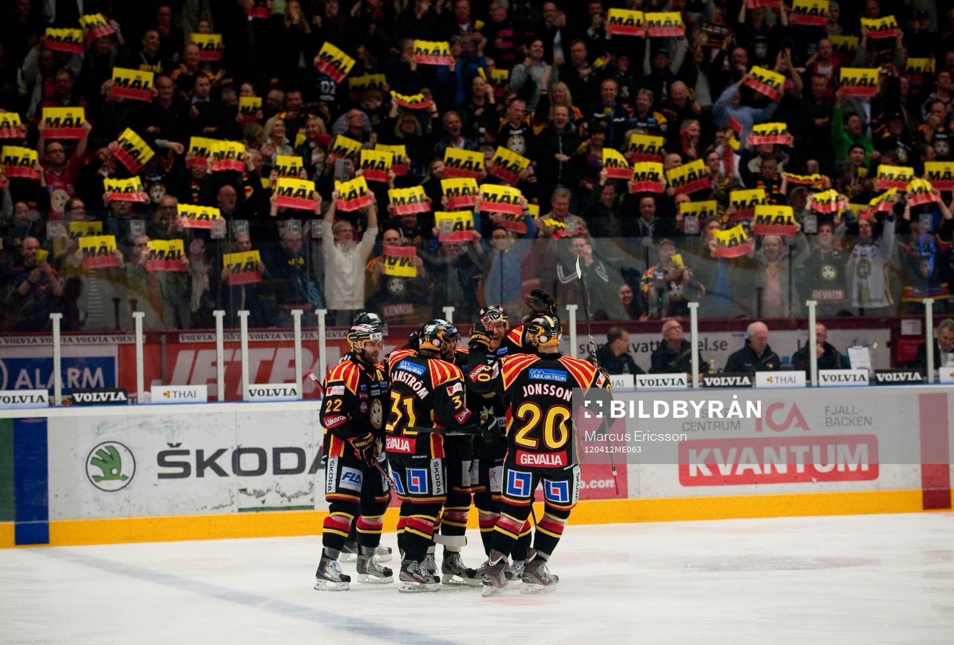 Jubel i hela Läkerol Arena