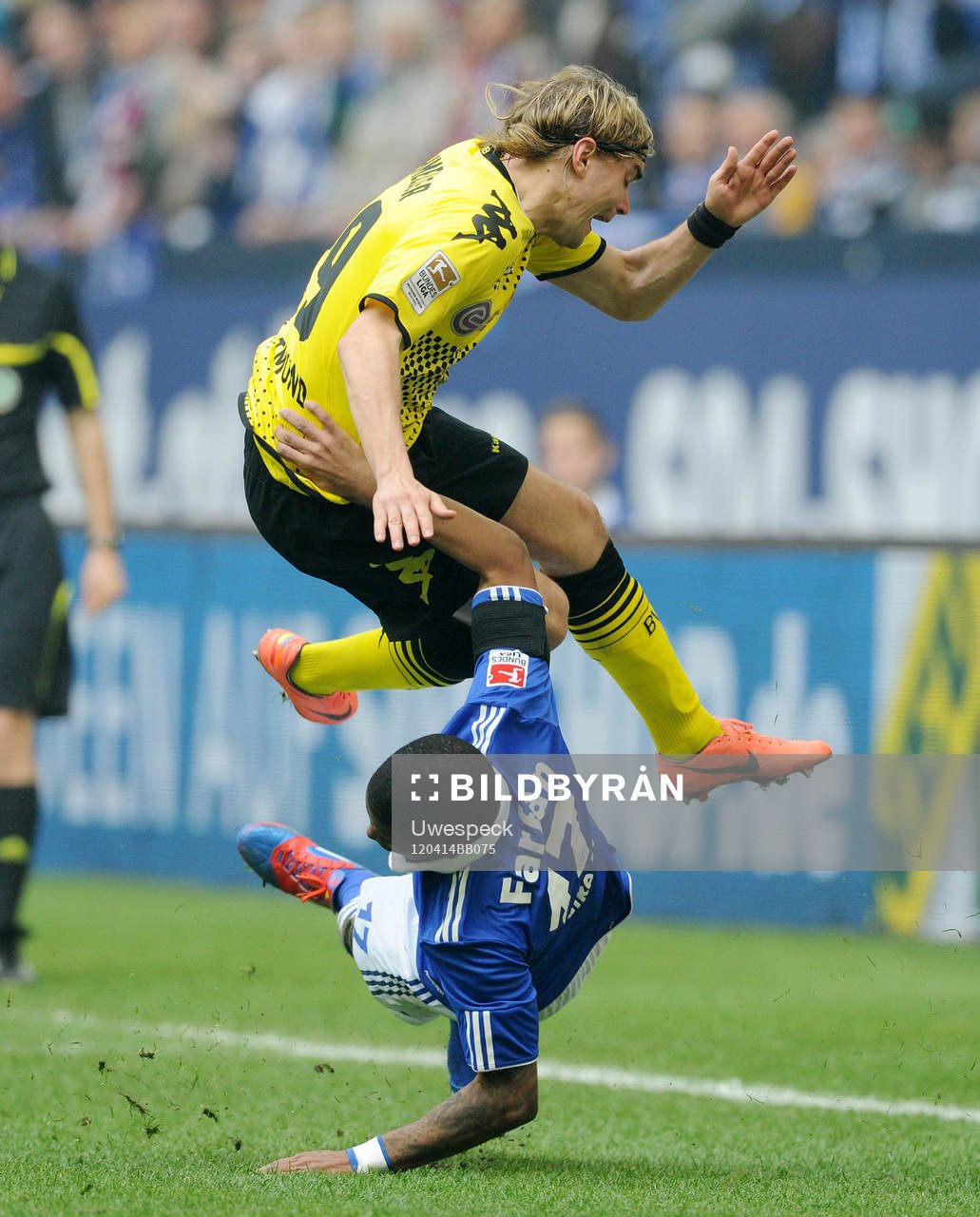  Jefferson Farfan, Schalke, Marcel Schmelzer, Dortmund.