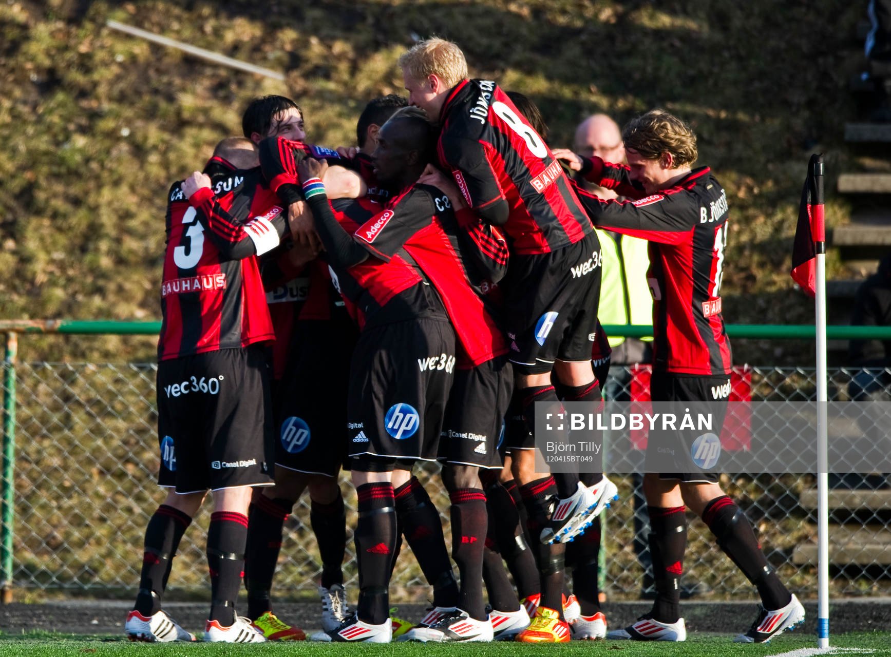  Måljubel efter 1-0 av Nicklas Carlsson, Brommapojkarna. Jubel.