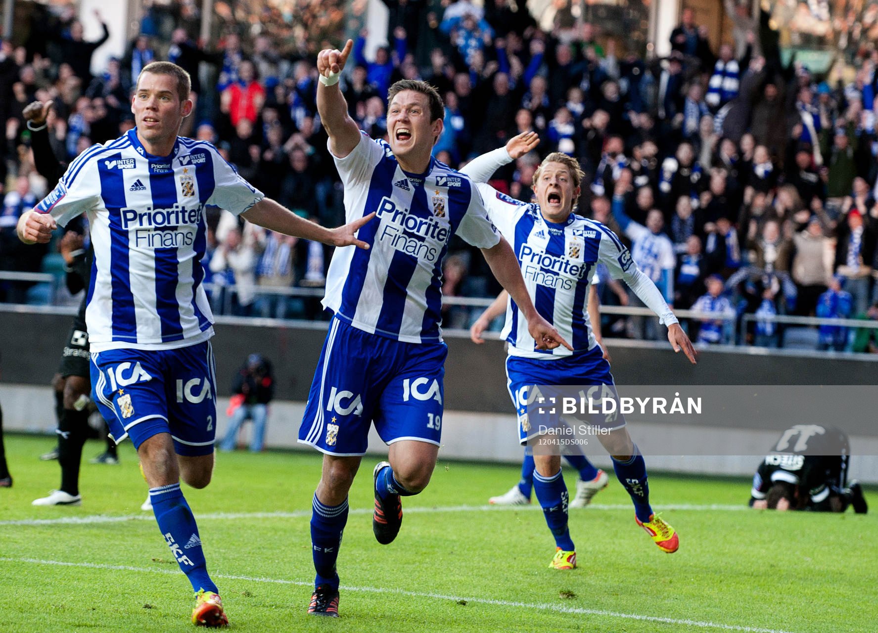Hannes Stiller, IFK Göteborg, får ett mål bortdömt i