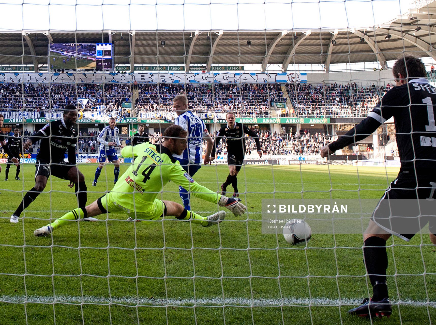 Robin Söder, IFK Göteborg, har en chans i första minuten