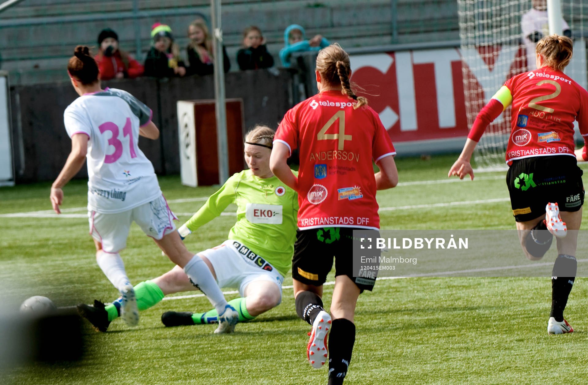 Hedvig Lindahl, Kristianstad blir rundad av Anja Mittag,