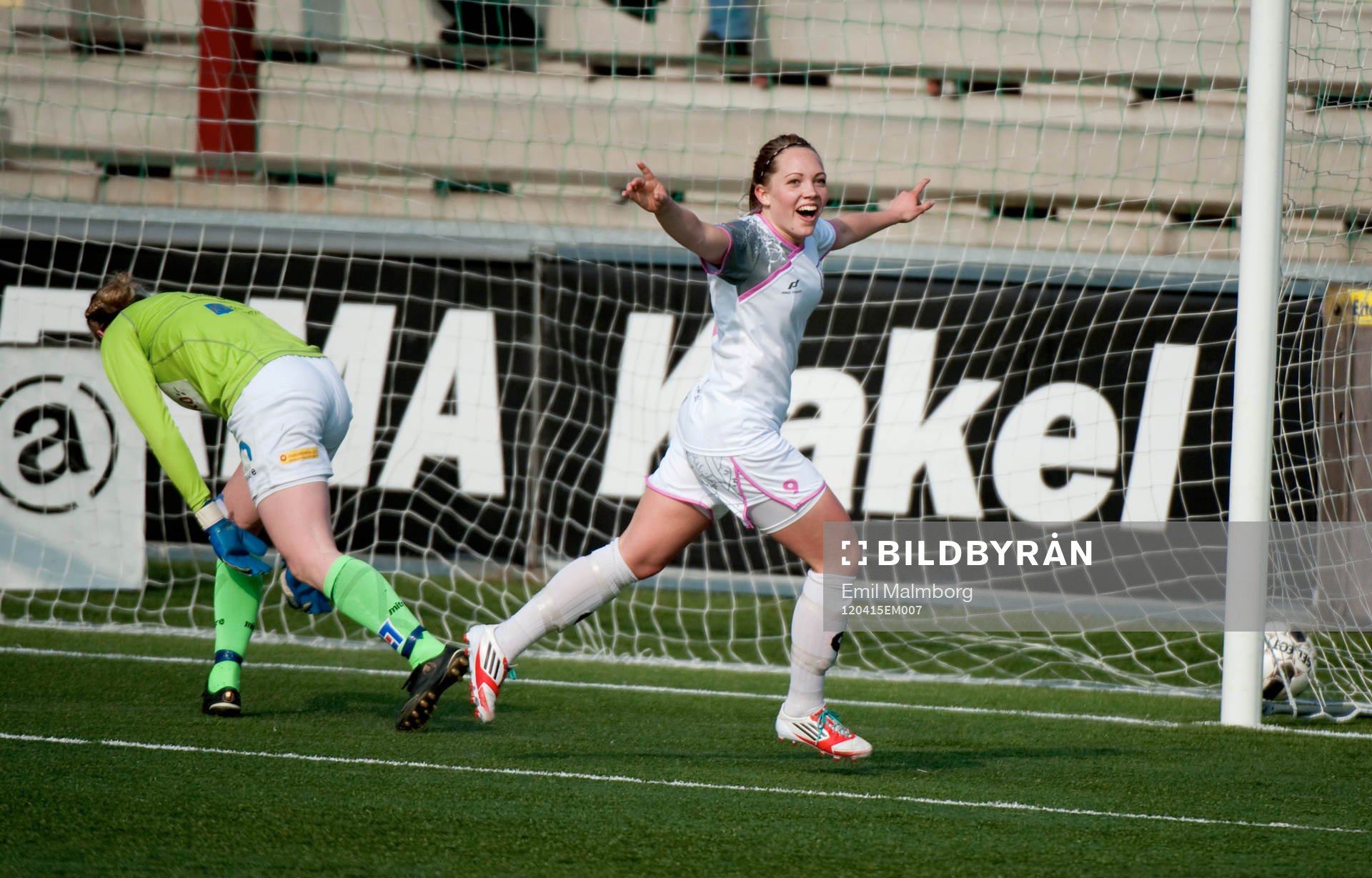 Elin Rubensson, LDB gör 5-2. Jubel