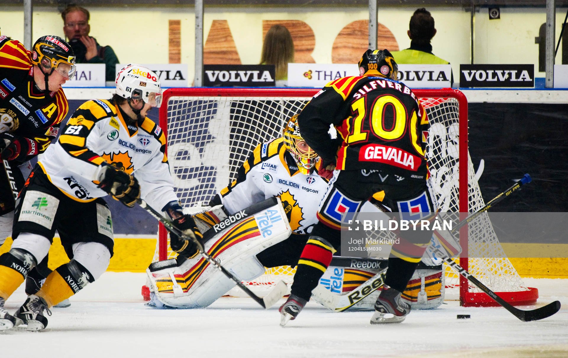 Jakob Silfverberg, Brynäs, missar ett friläge mot Joacim