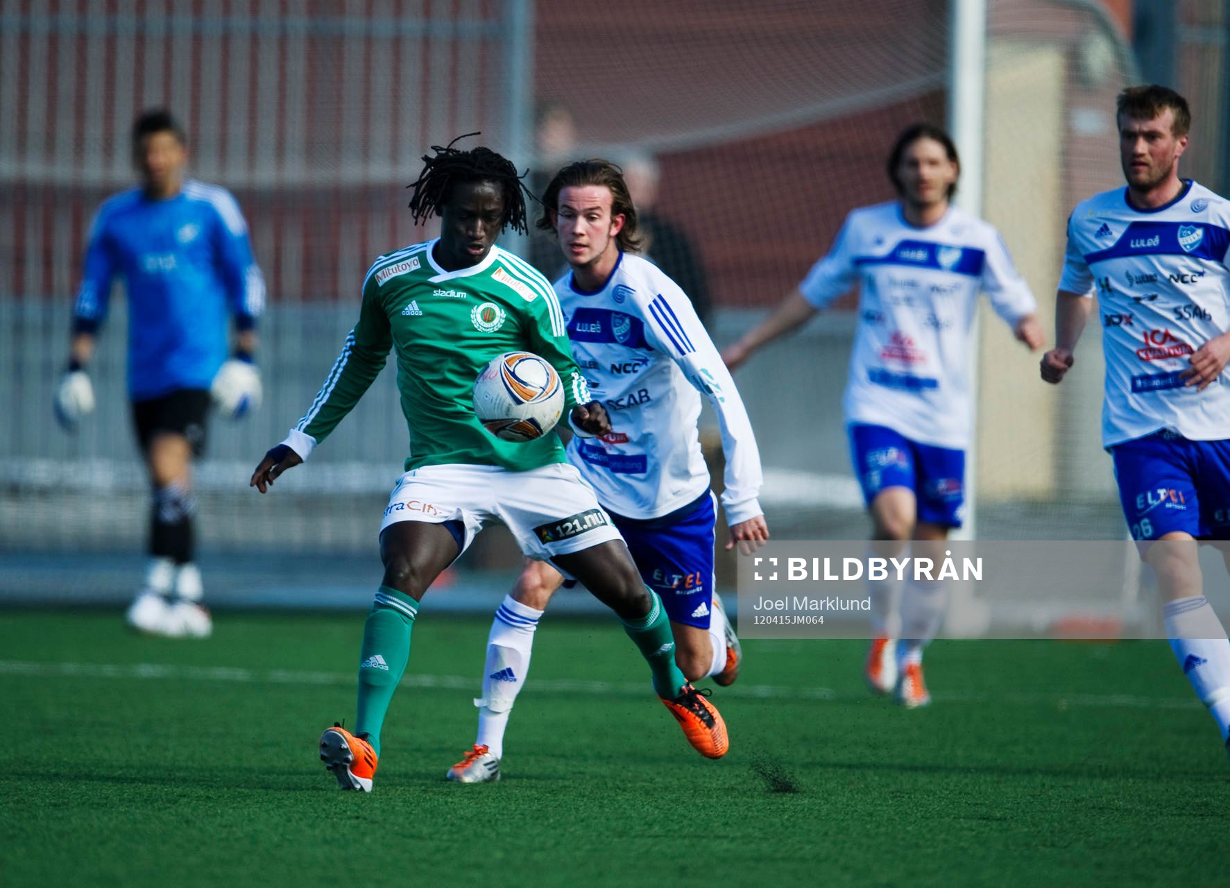 Yosif Ayoba, Väsby