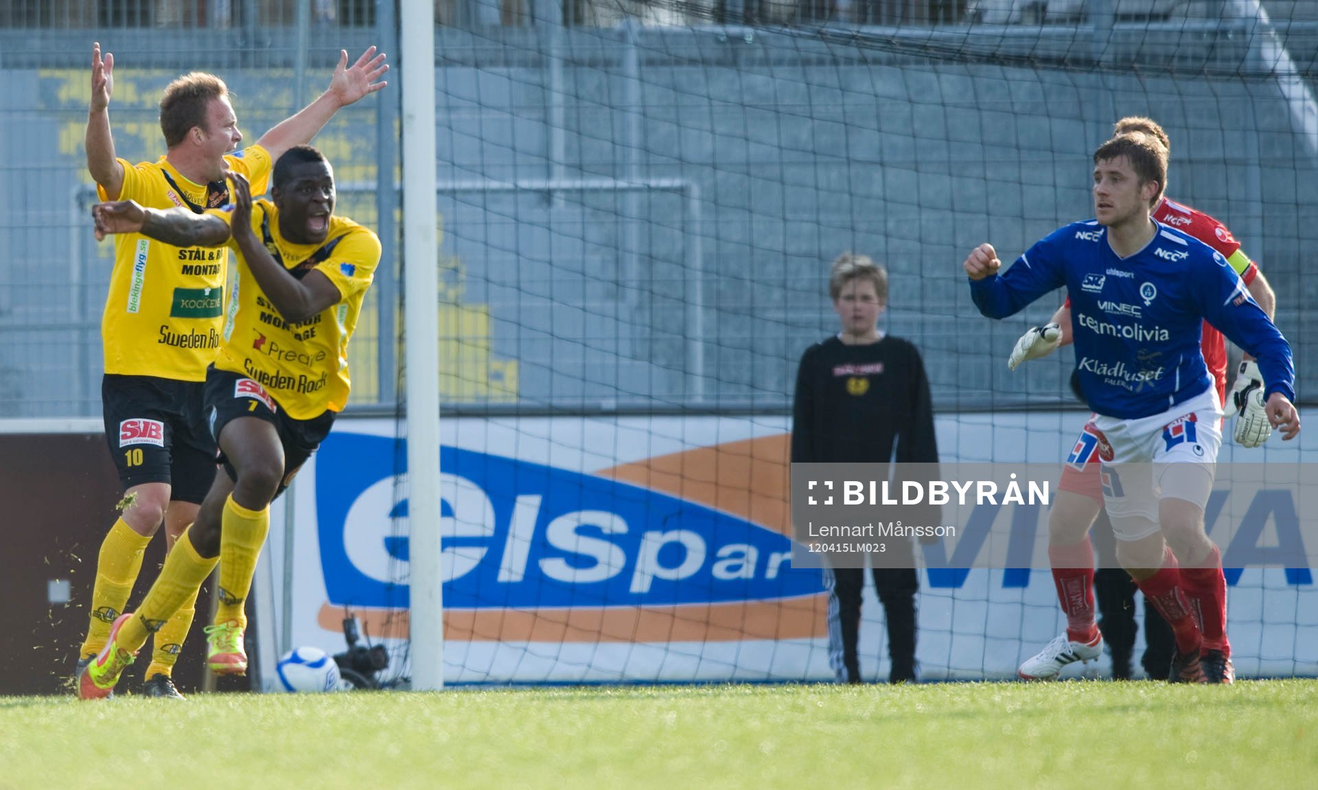 Straff tycker Marcus Ekenberg och Dominique Kivuvu, Mjällby