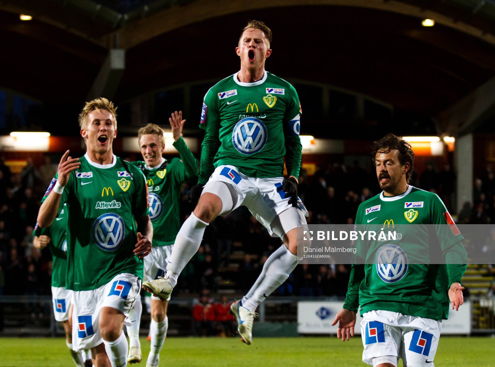  Tommy Thelin, Jönköping jubel, mål, Jesper Svensson och Fredric Fendrich, Jönköping.