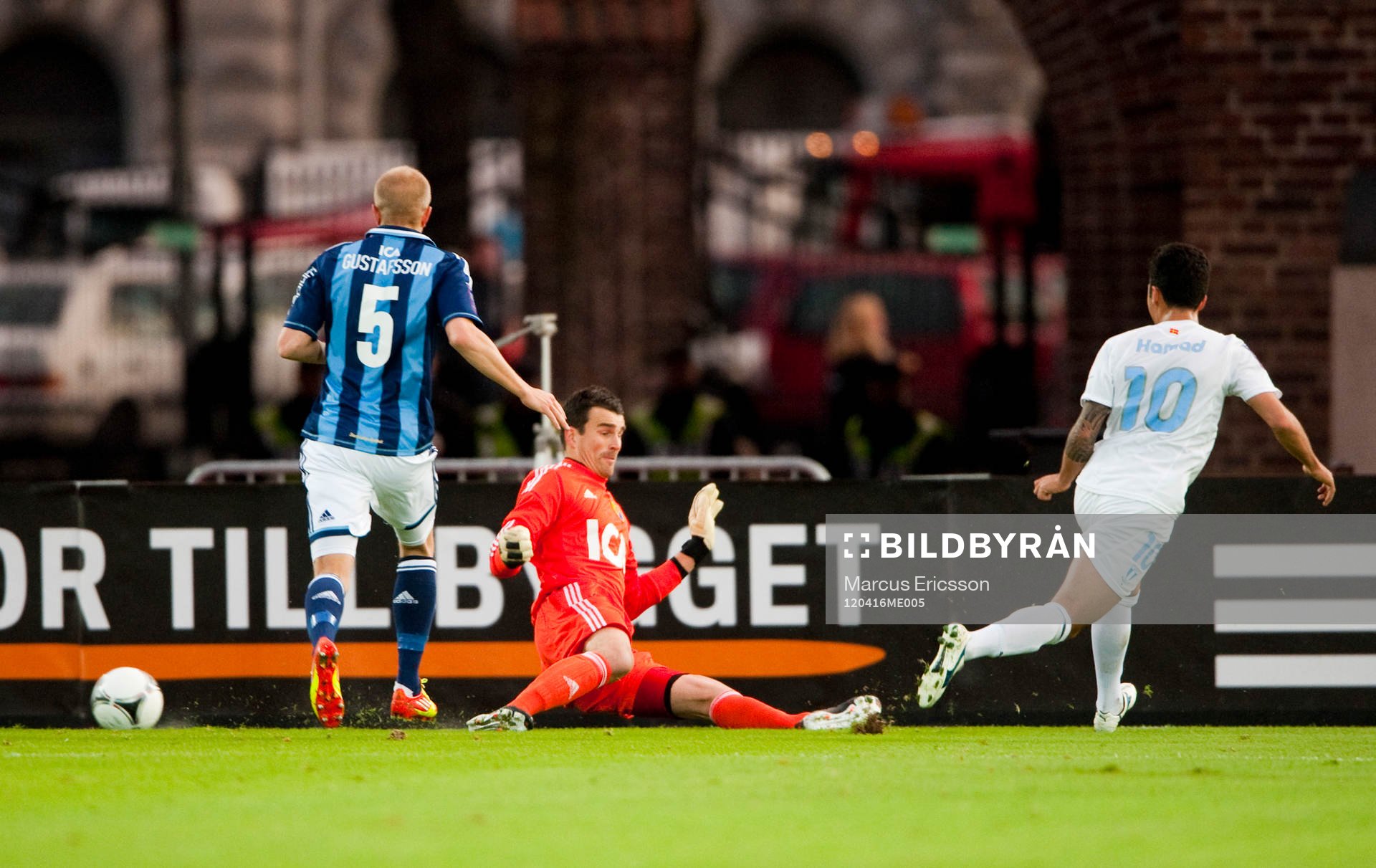 Jiloan Hamad, Malmö spelar in 2-0
