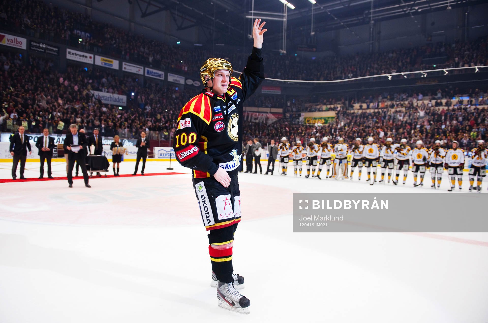 Jakob Silfverberg, Brynäs, tog emot priset som matchens