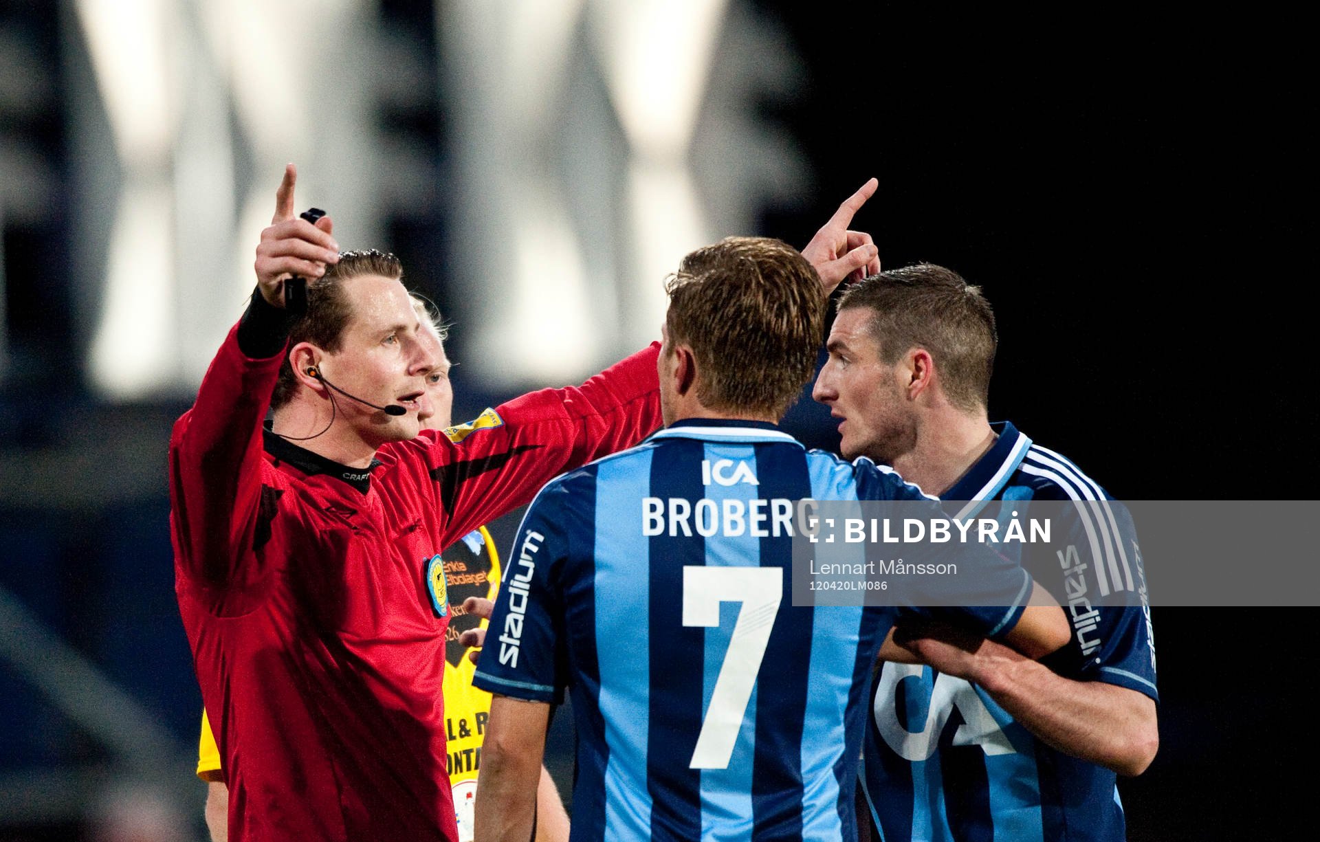 Andreas Ekberg, Domare. James Keene och Martin Broberg,