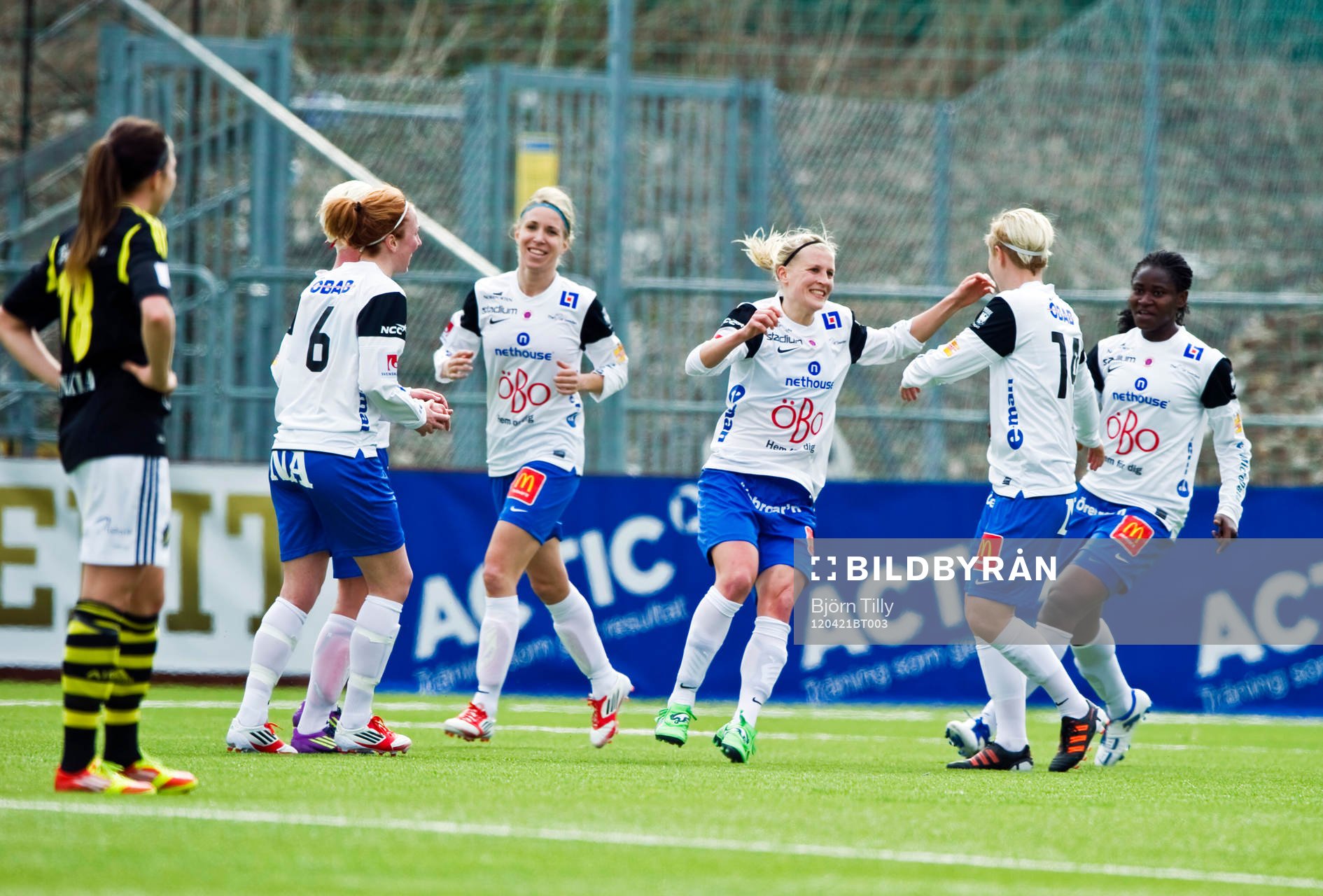  Sanna Talonen, Örebro, jubel efter 0-1.