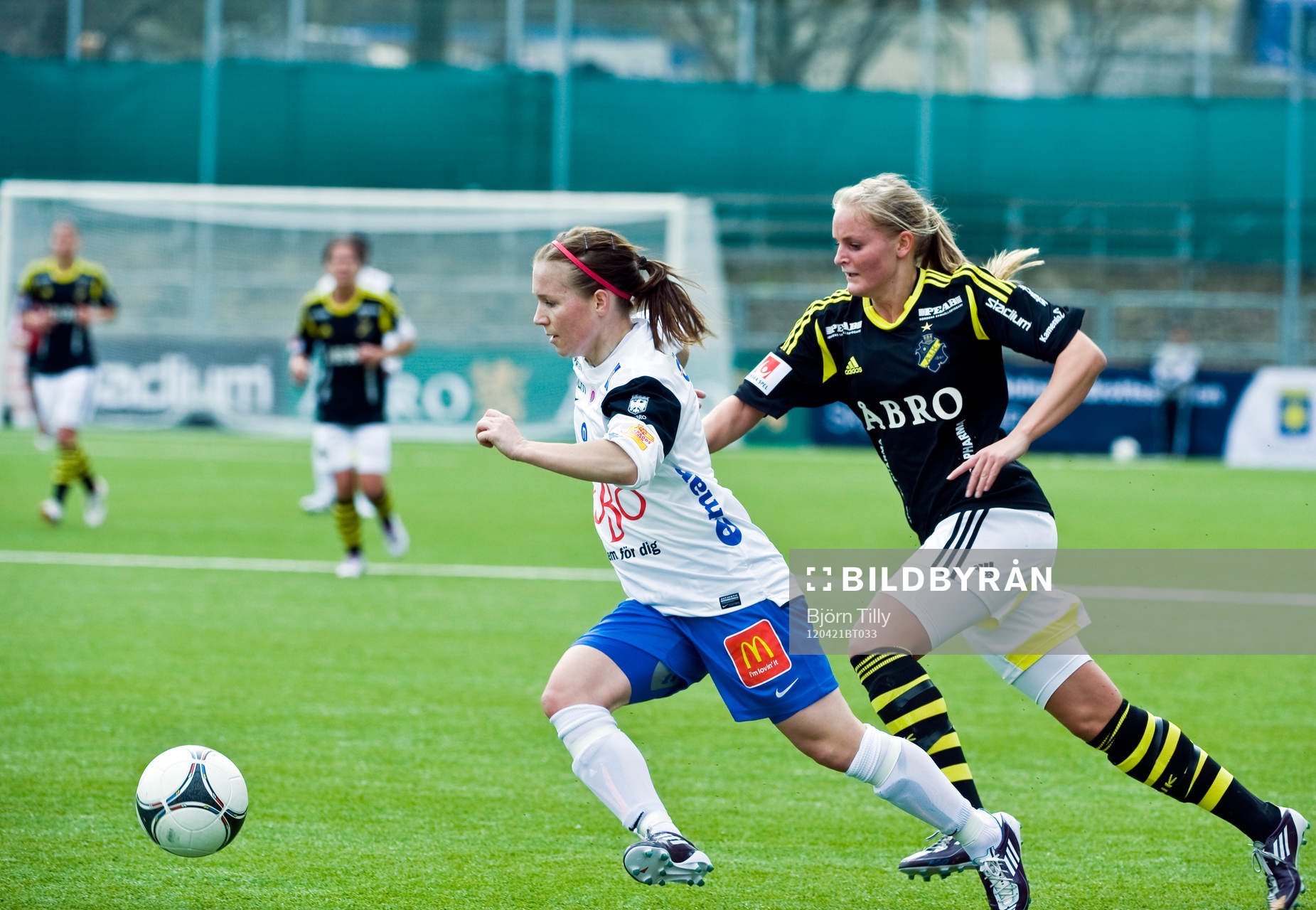 Susanna Lehtinen, Örebro och Therése Boström, AIK