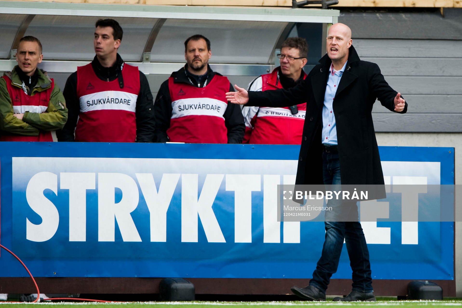 Andreas Thomsson, tränare. Sjukvårdare, Stryktipset