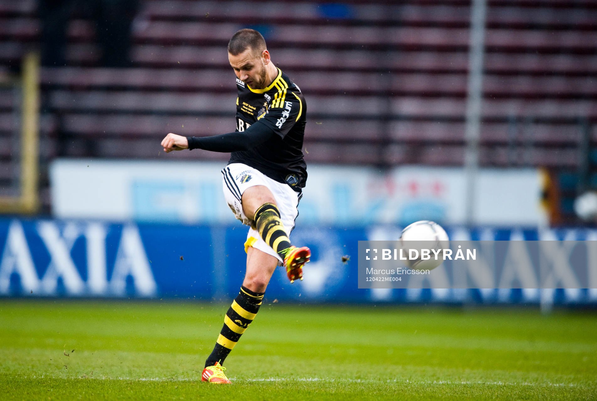 Alexander Milosevic, AIK klipper till bollen som blir 1-0