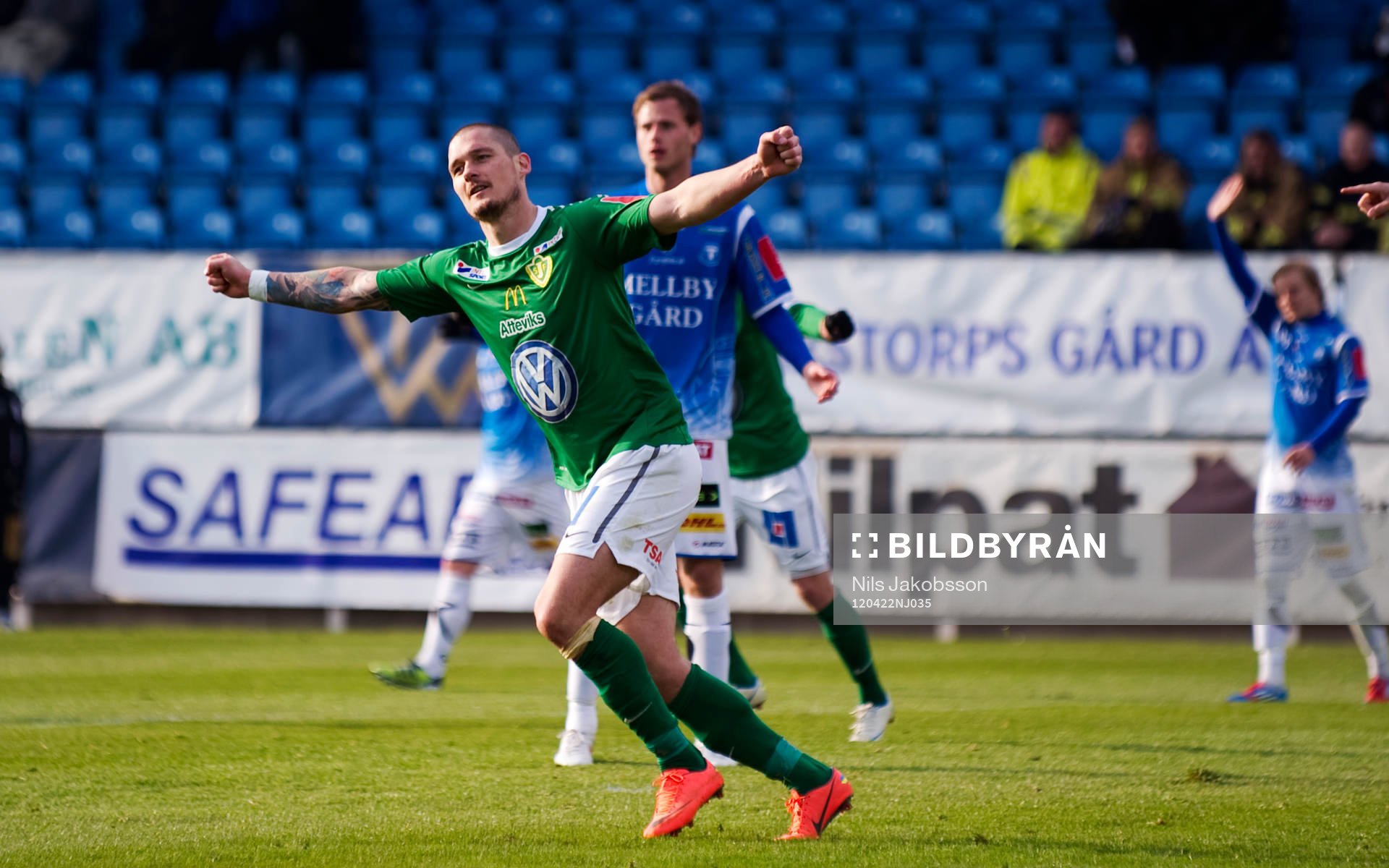  Pär Cederqvist, Jönköping Södra jubel men målet döms bort för offside.