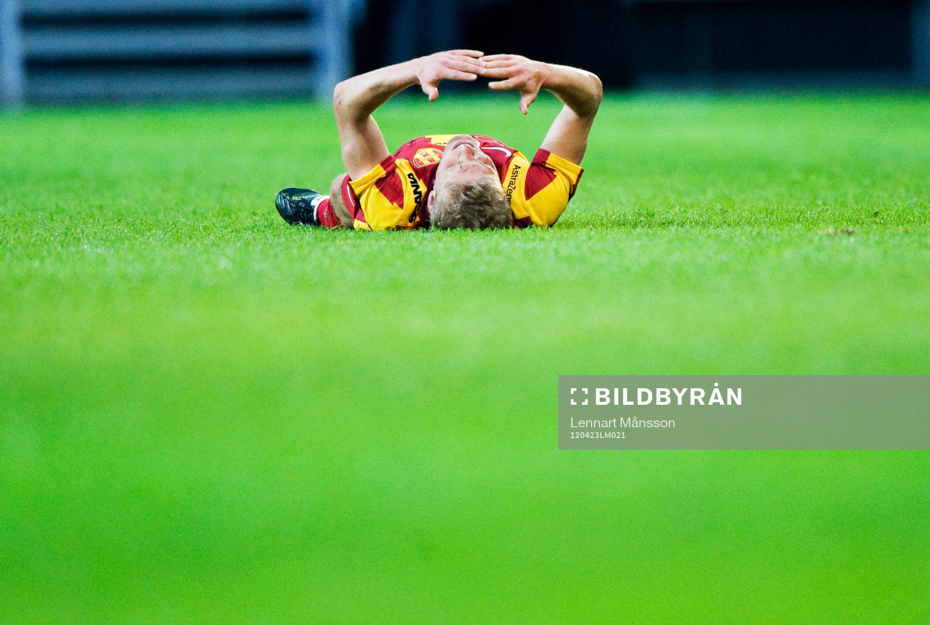 Johan Arneng, Syrianska, skadad och utslagen. Skada