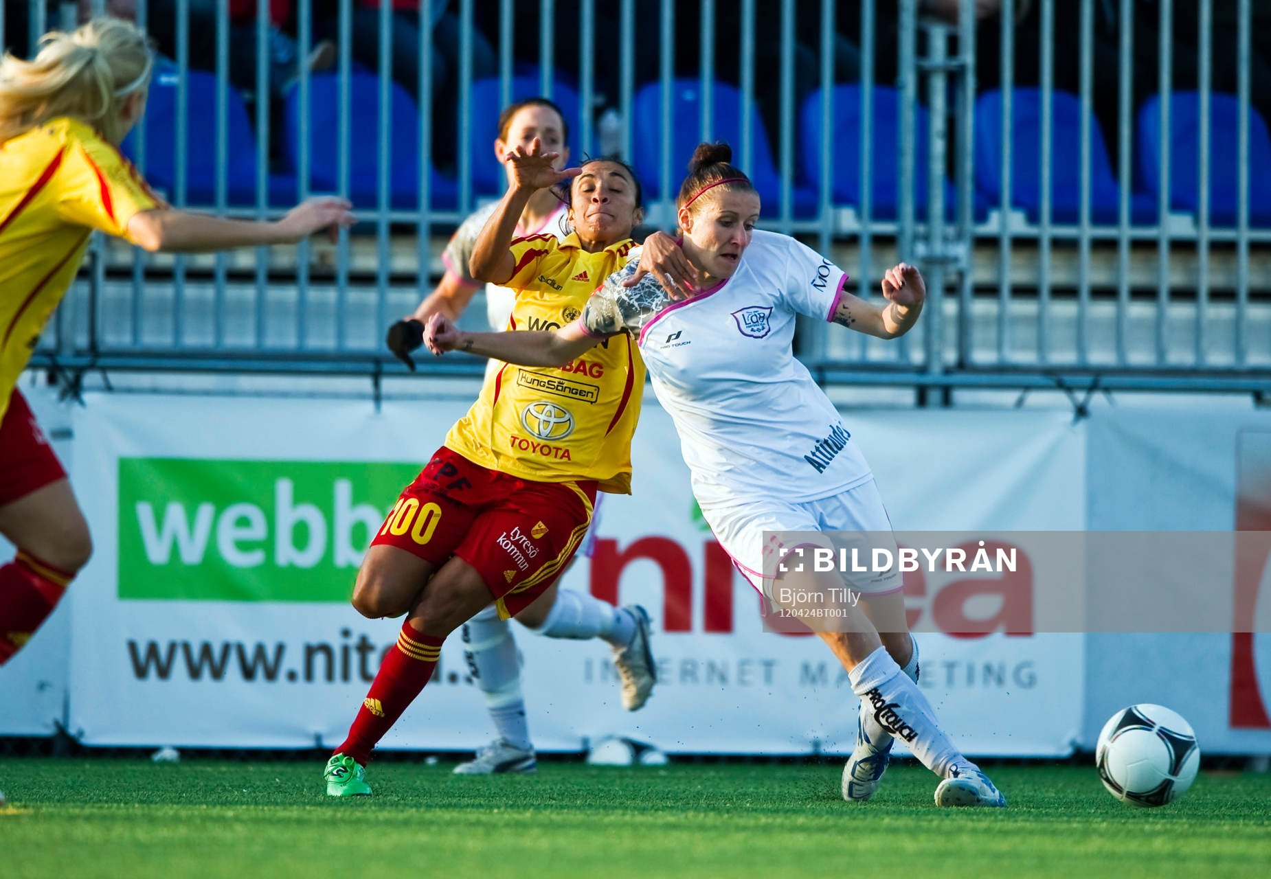 Marta Vieira da Silva, Tyresö och Anja Mittag, Malmö