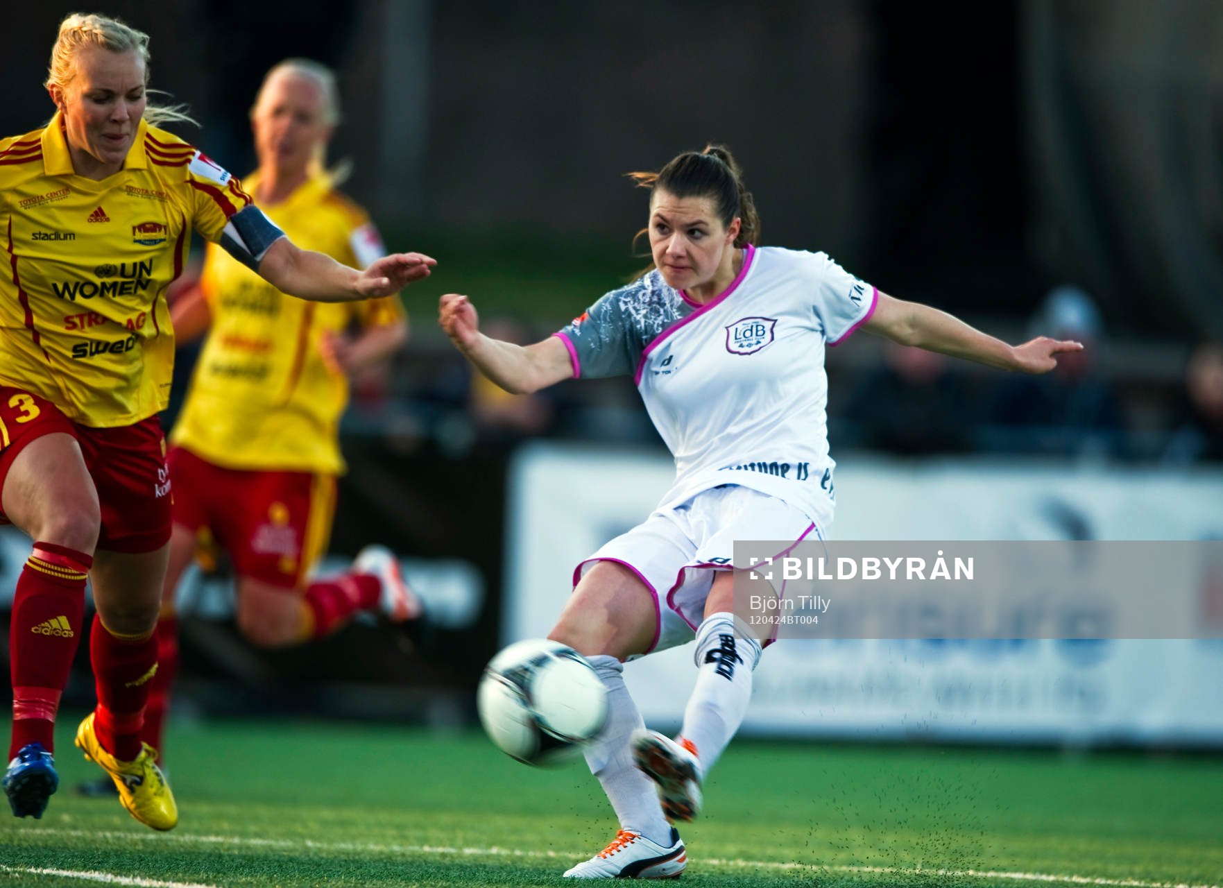 Johanna Frisk, Tyresö och Ramona Bachmann, Malmö