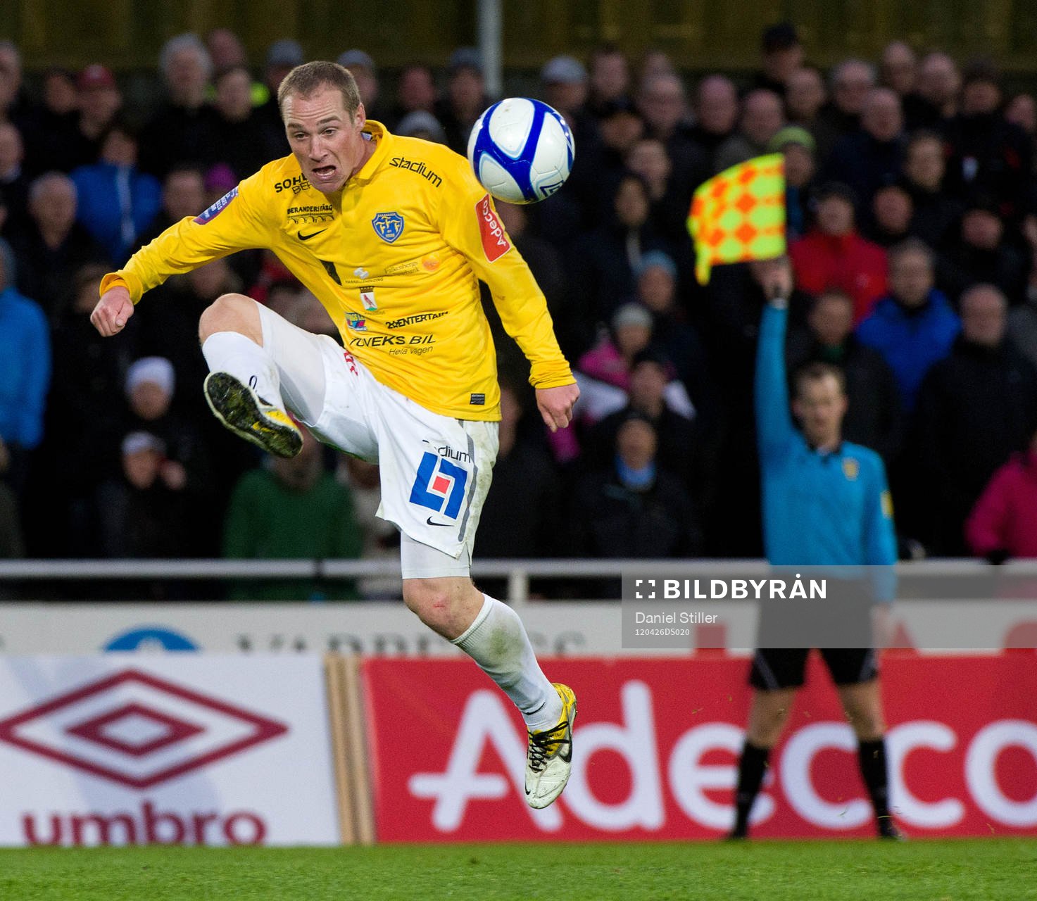 Christoffer Carlsson, Falkenberg, är offside