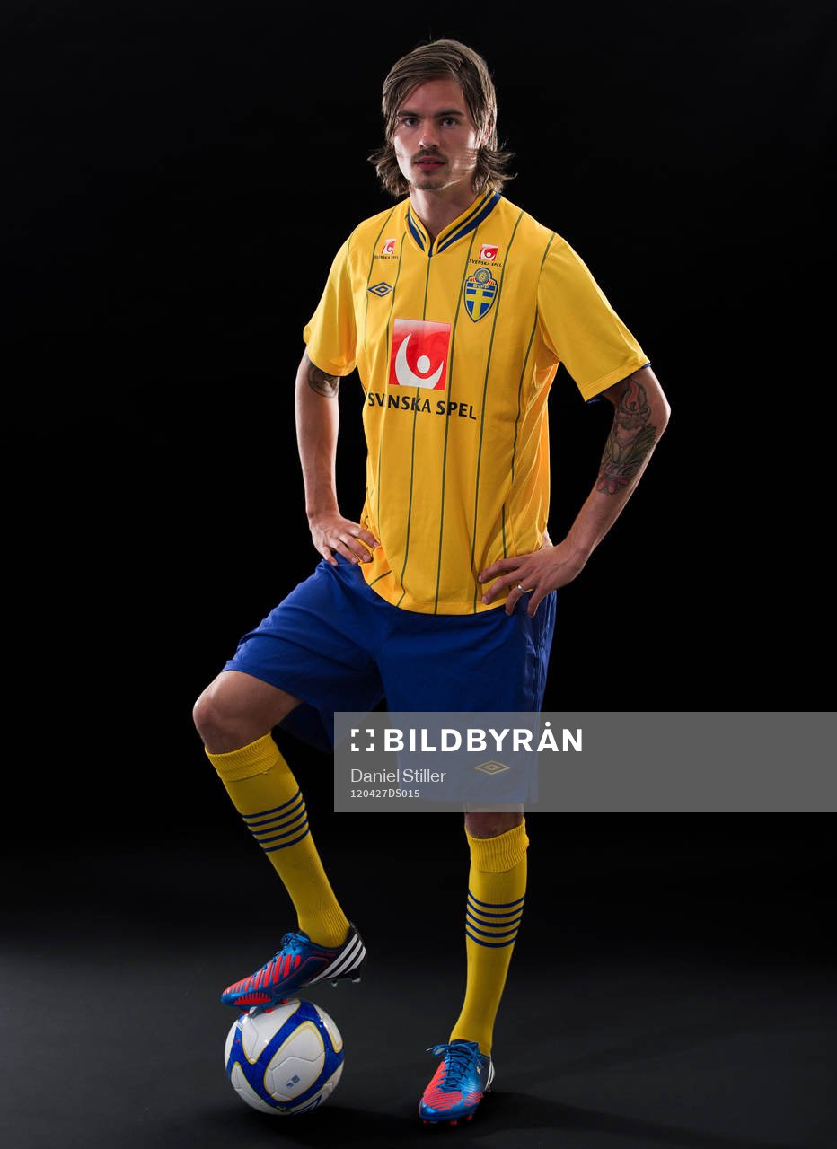 Mikael Lustig, Sverige
