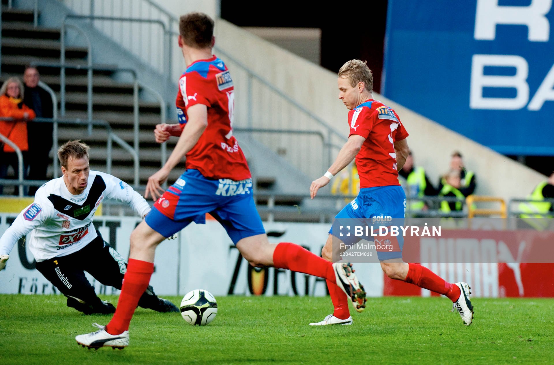 Erik Sundin, Helsingborg rundar Mattias Asper, Mjällby
