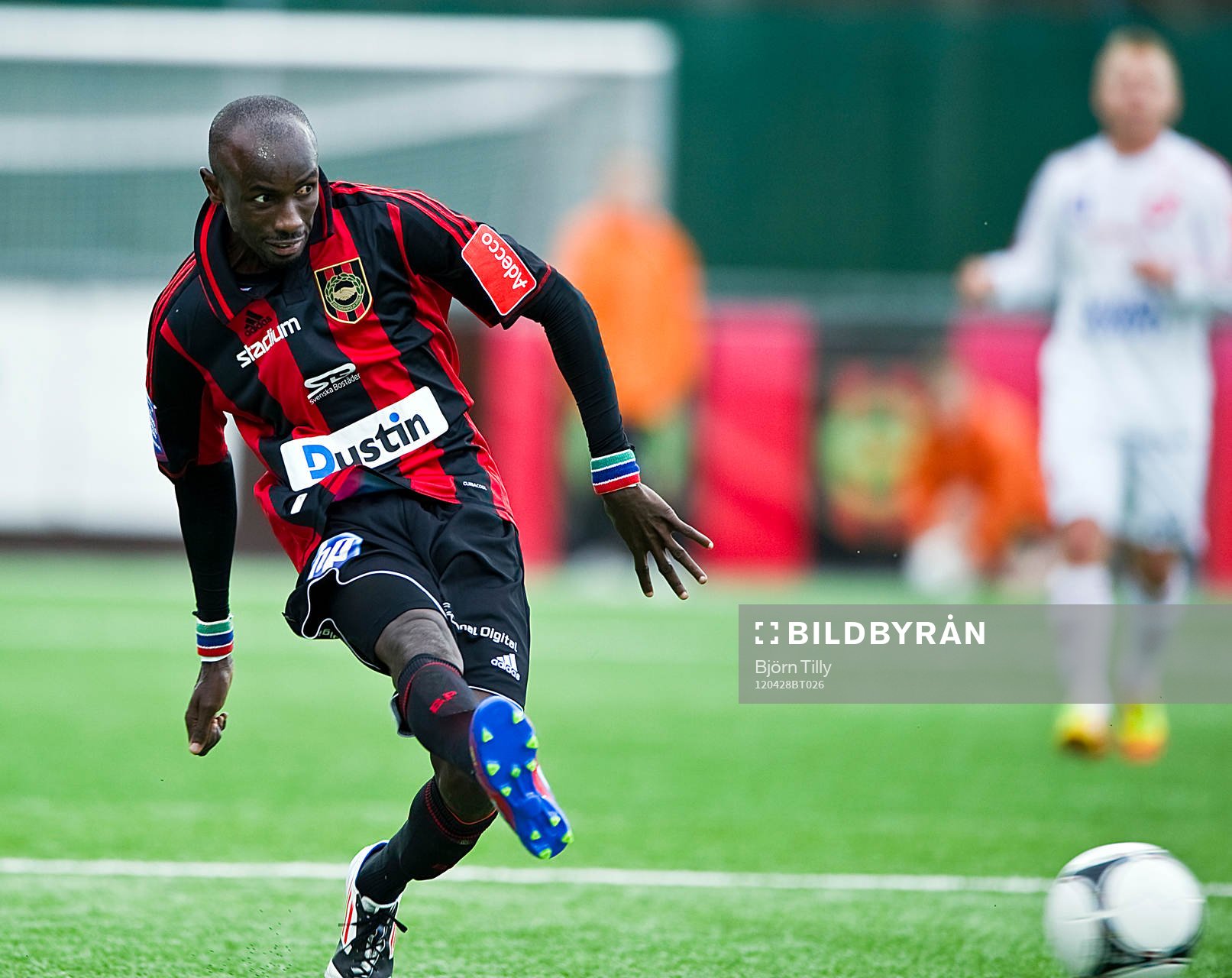 Aziz Corr Nyang, Brommapojkarna