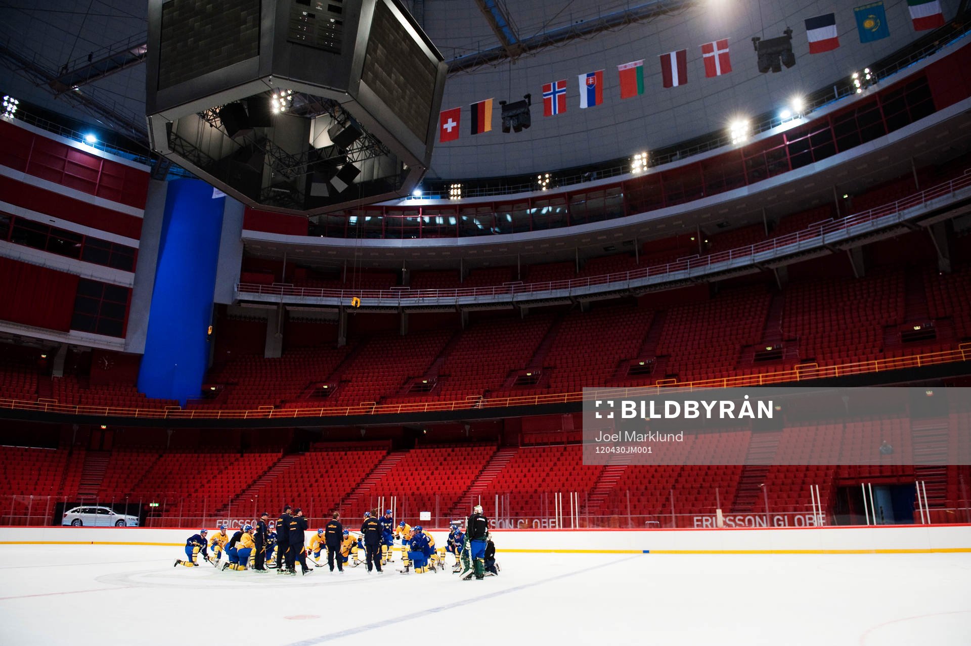 Sverige tränar på Globen