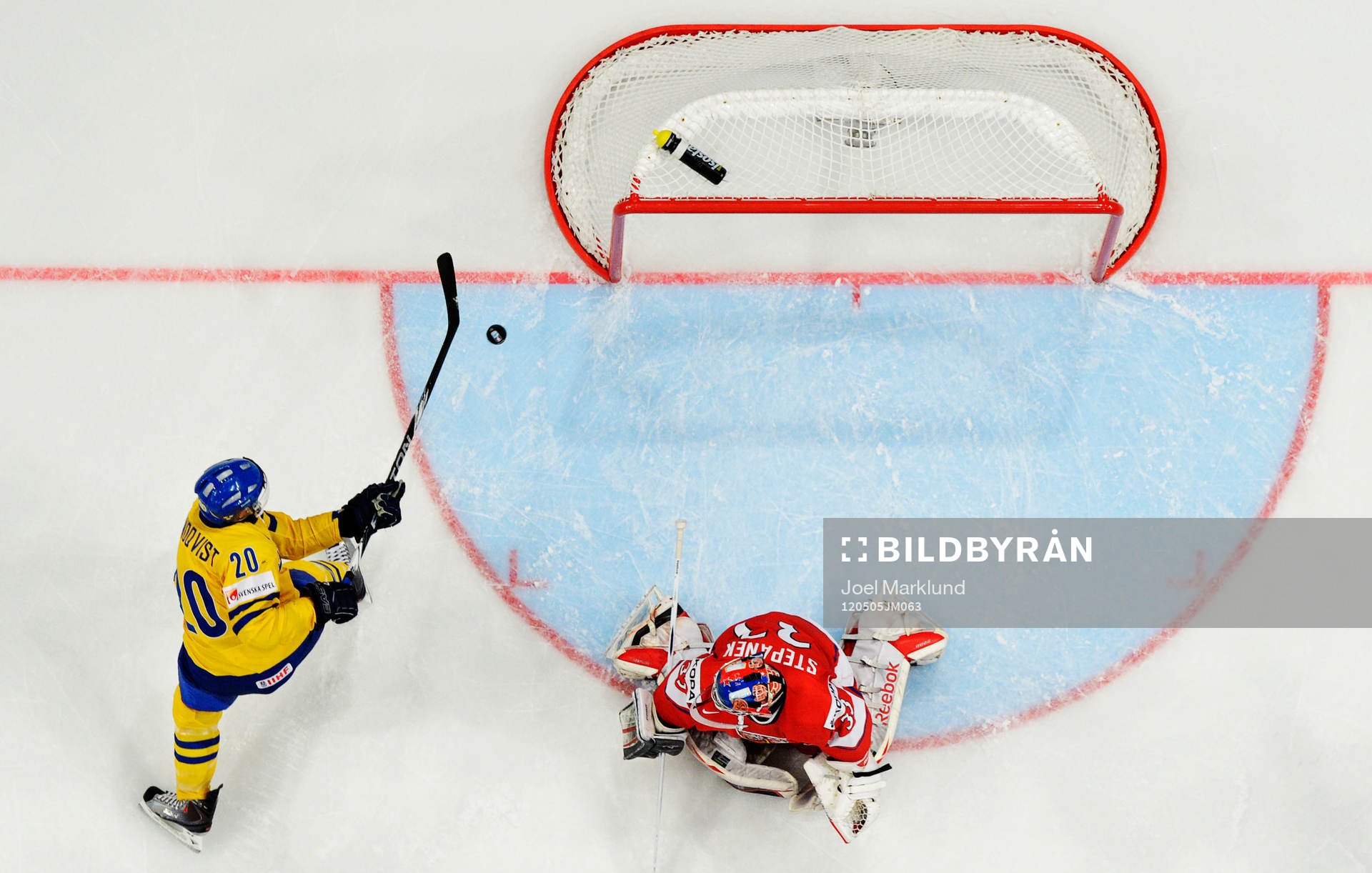 Joel Lundqvist, Sverige och Jakub Stepanek, målvakt,