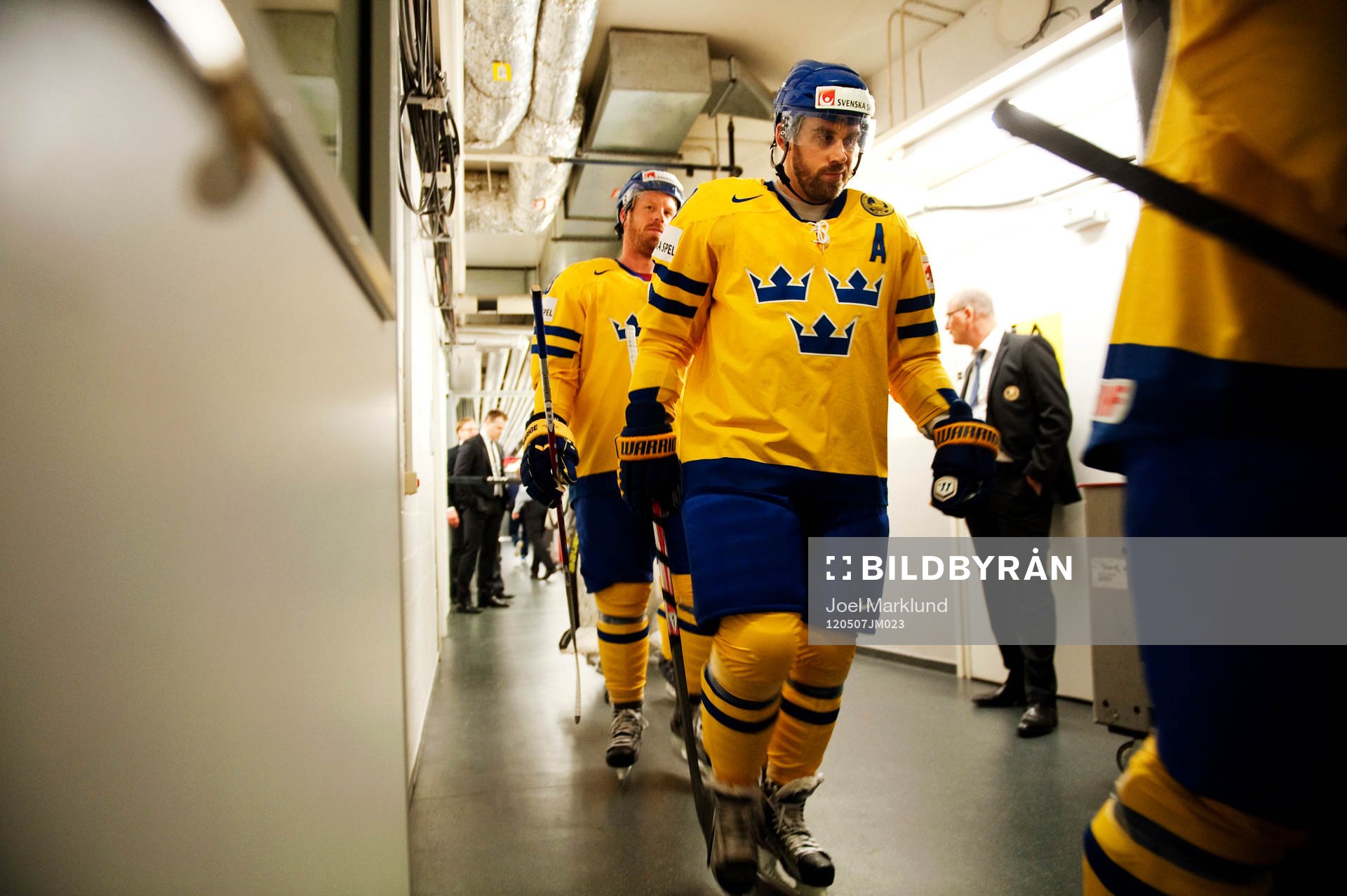 Henrik Zetterberg, Sverige, på väg in till matchen