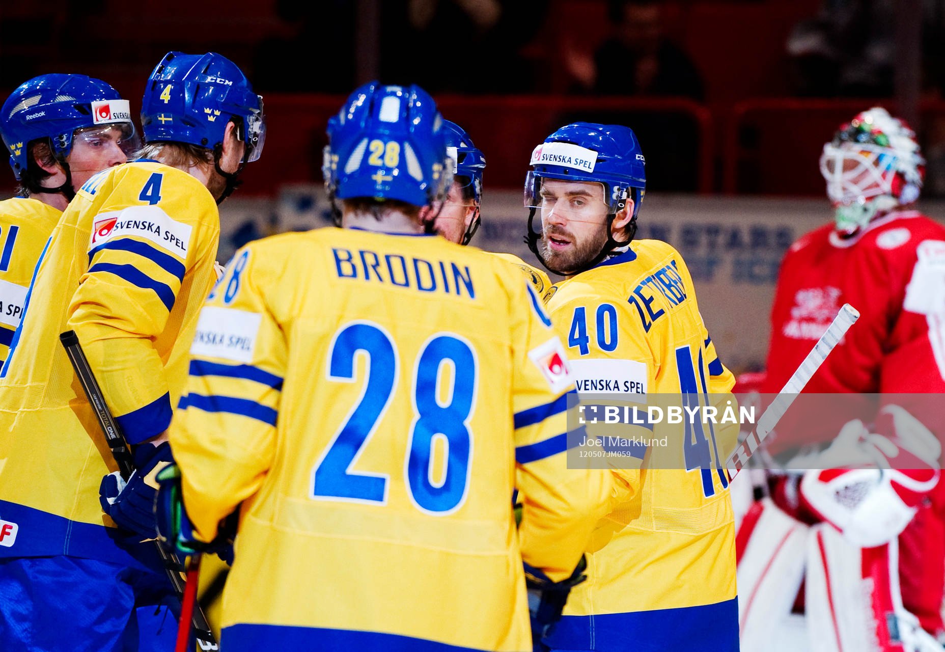 Henrik Zetterberg blinkar till Jonas Brodin, Sverige