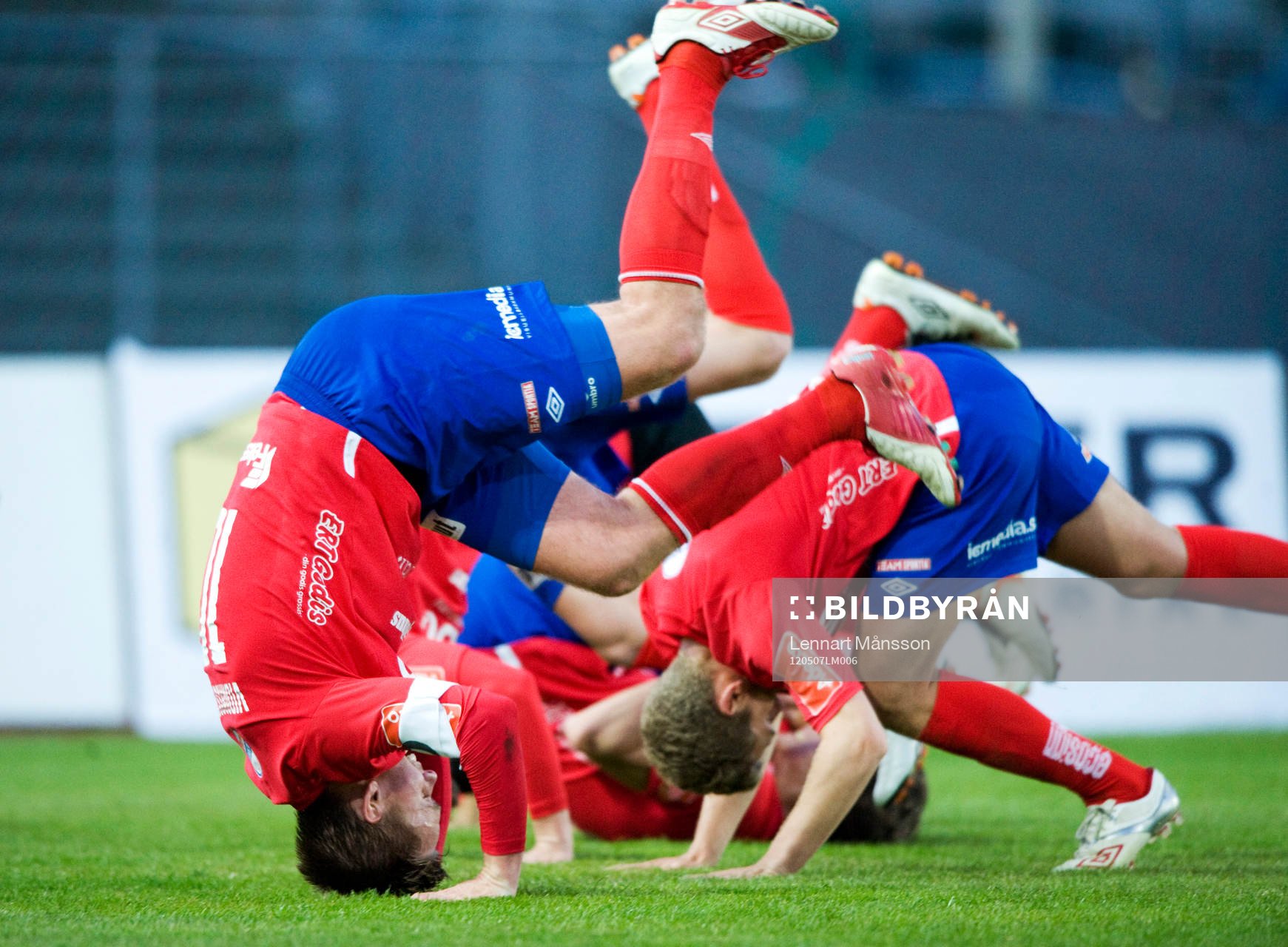 Öster tackade fansen med en kullerbytta