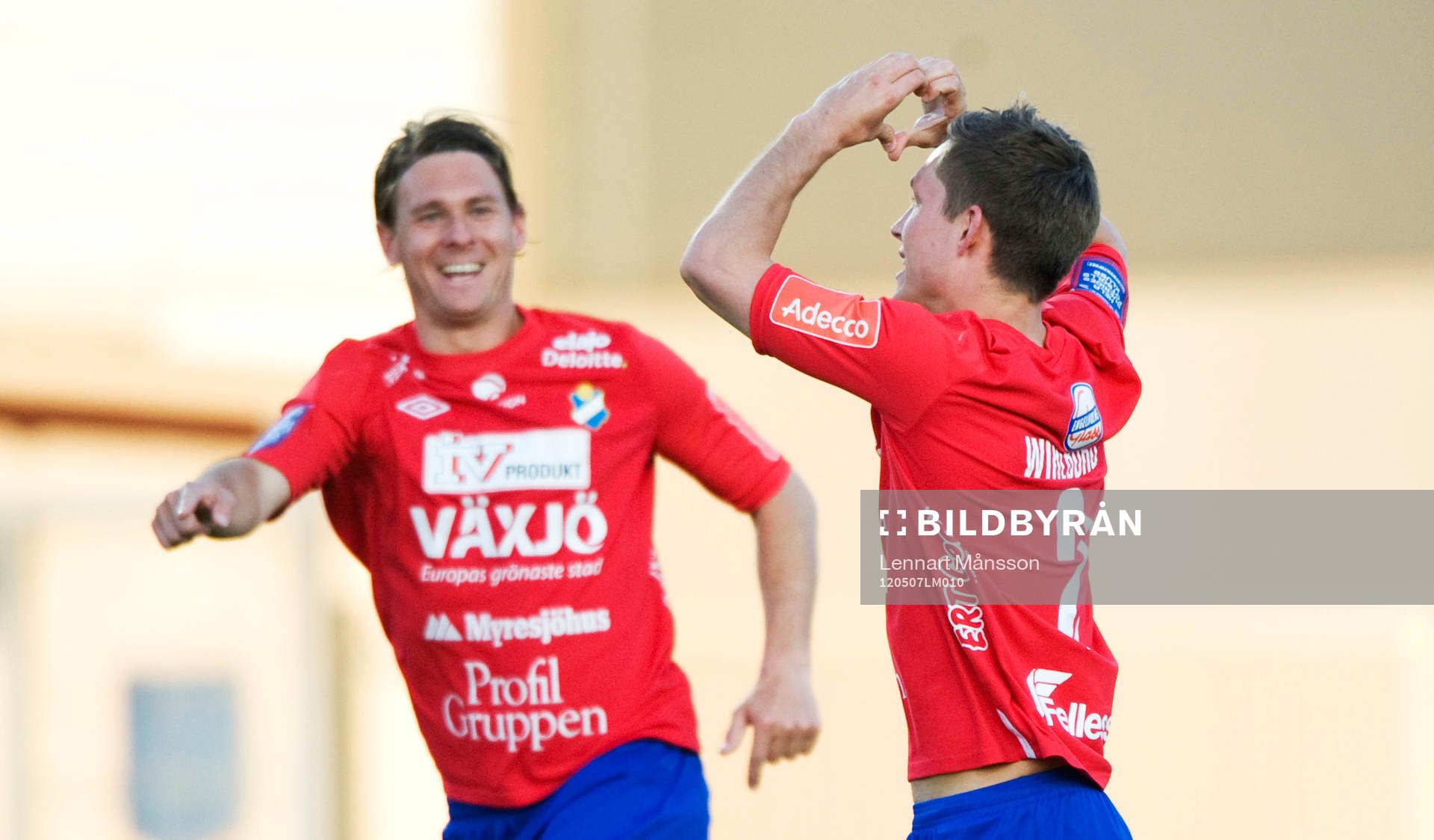 2-1 Andreas Wihlborg som grattas av passningsläggaren