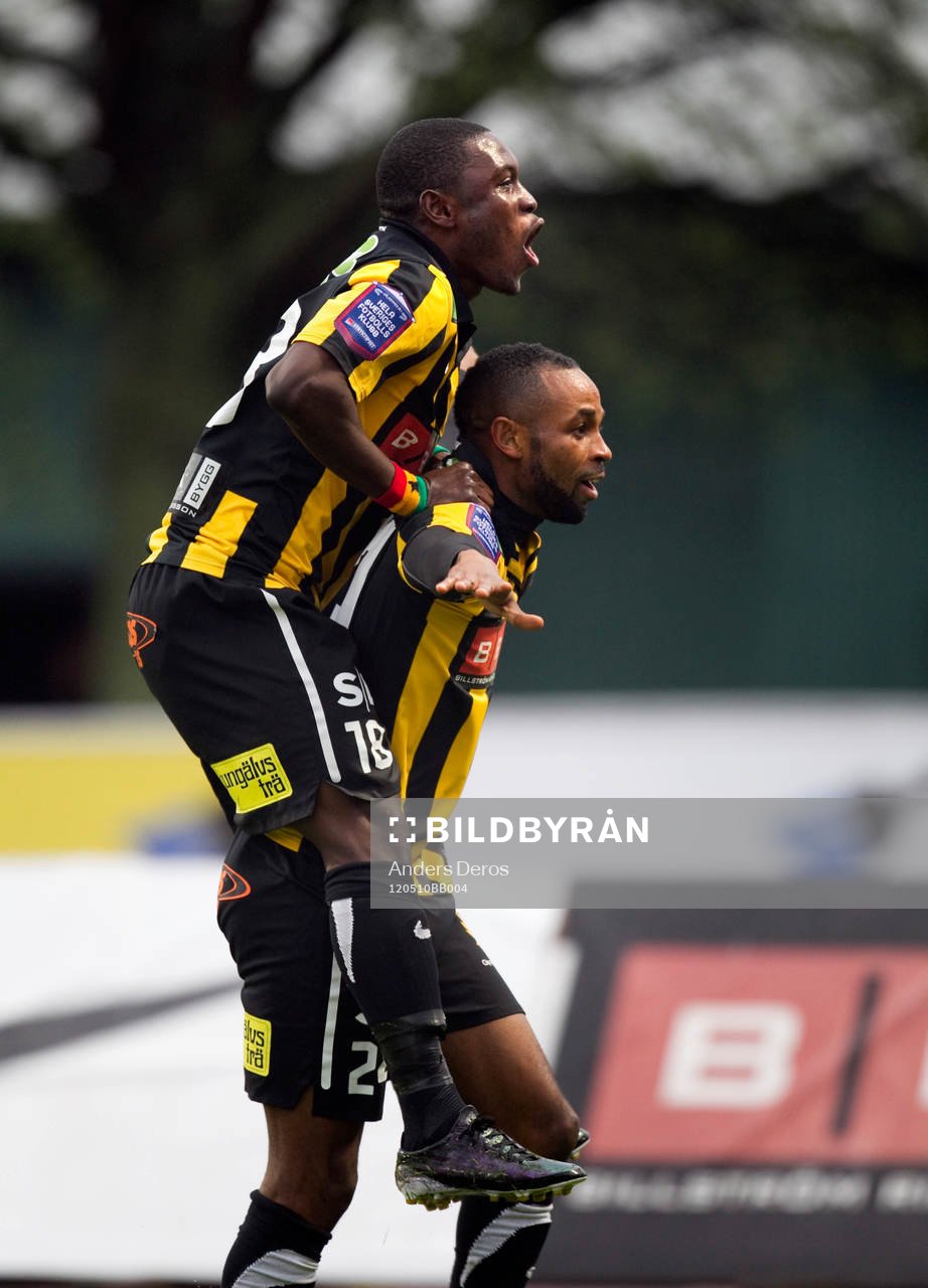 1-0. Abdul Majeed Waris, René Makondele, Häcken, jubel