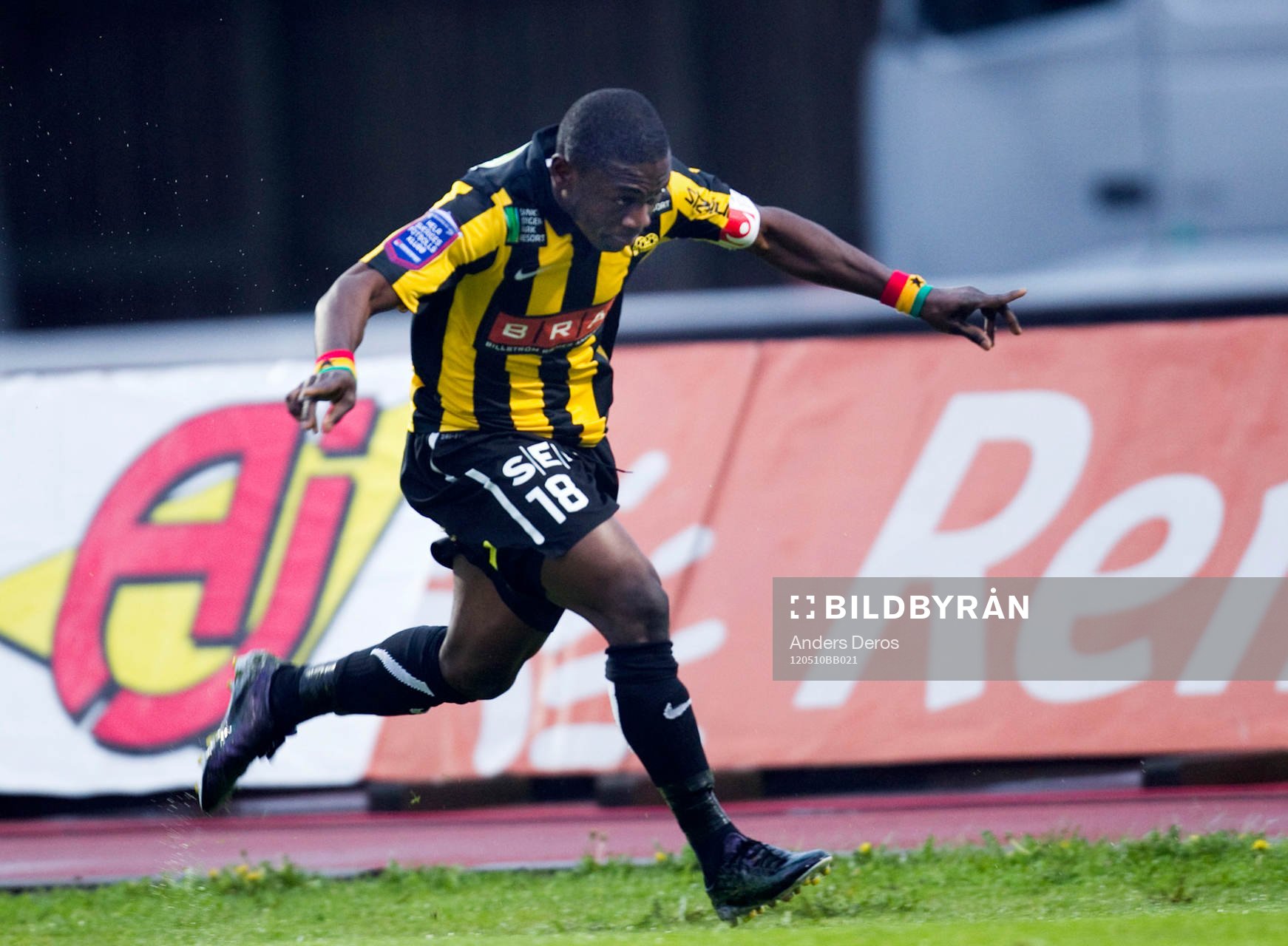  Abdul Majeed Waris, Häcken, jubel.