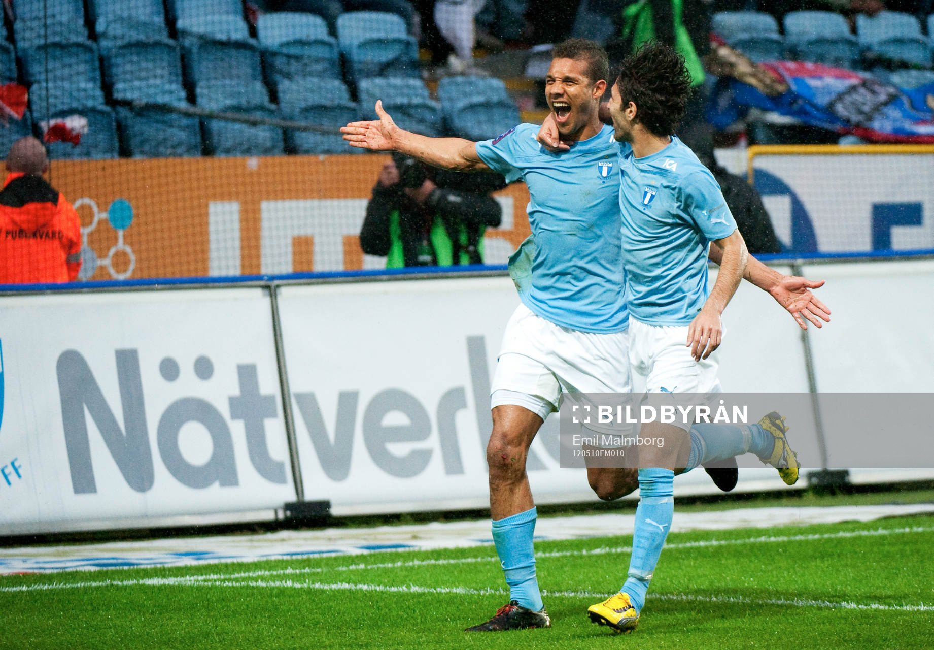  Mathias Ranégie, Malmö gör 3-0.  Jubel.  