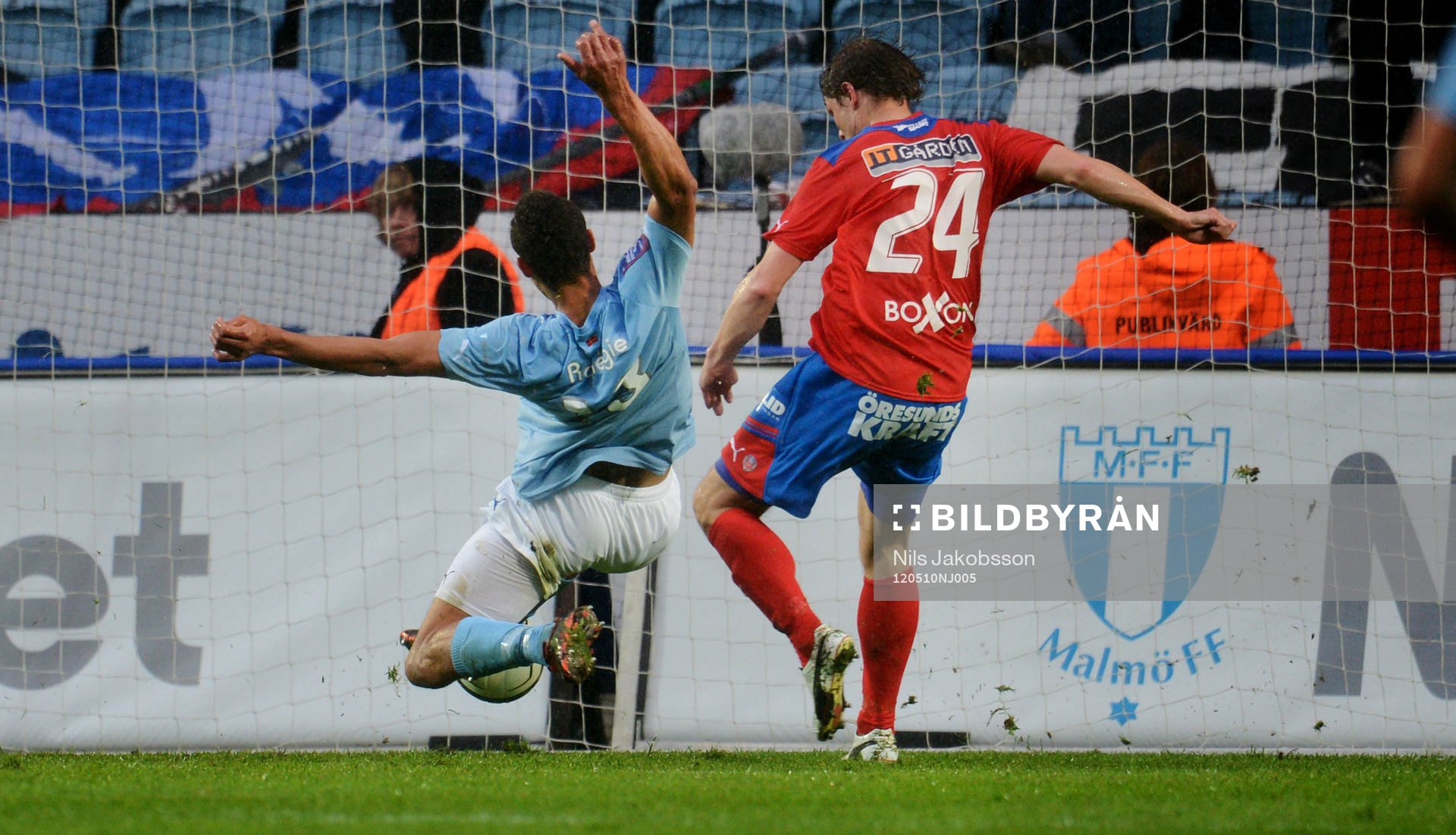 Mathias Ranégie, Malmö FF, hinner före Erlend Hanstveit,
