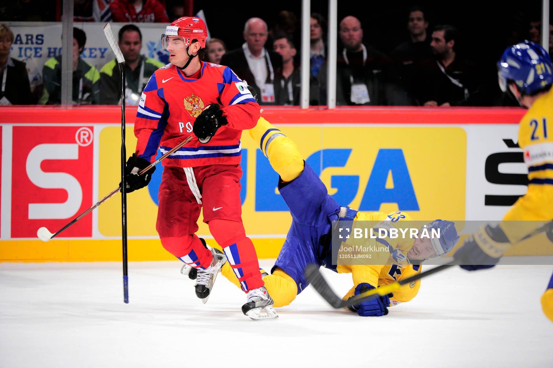 Nikolai Zherdev, ryssland, tacklar Niklas Persson, Sverige