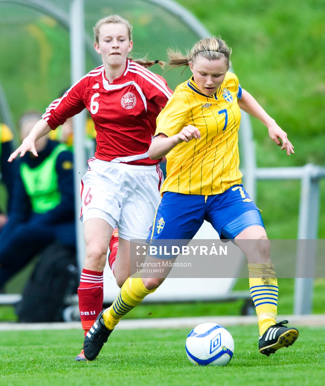 Jonna Andersson, Sverige och Laura Bahl, Danmark