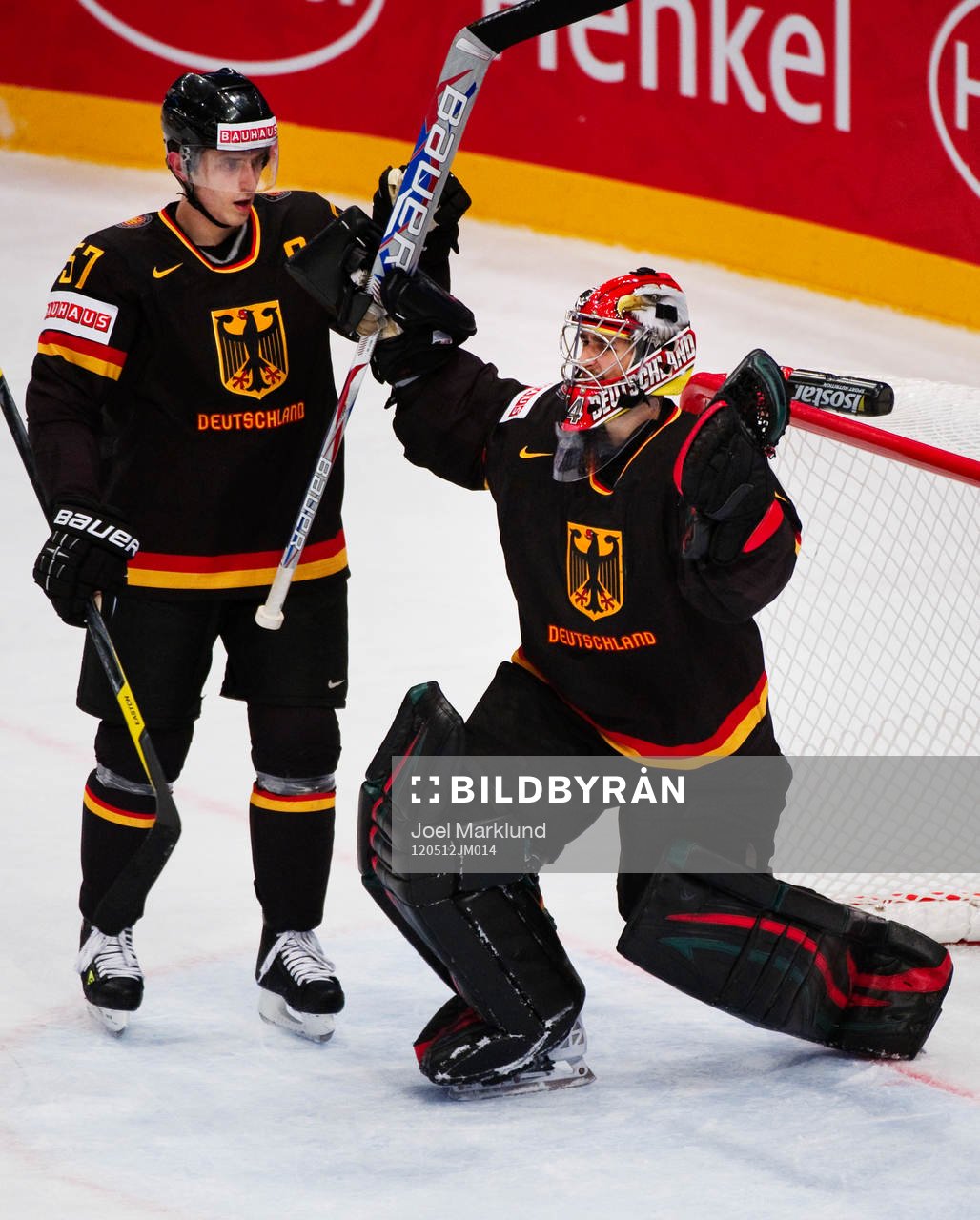 Marcel Goc och Dennis Endras, målvakt, Tyskland, jubel