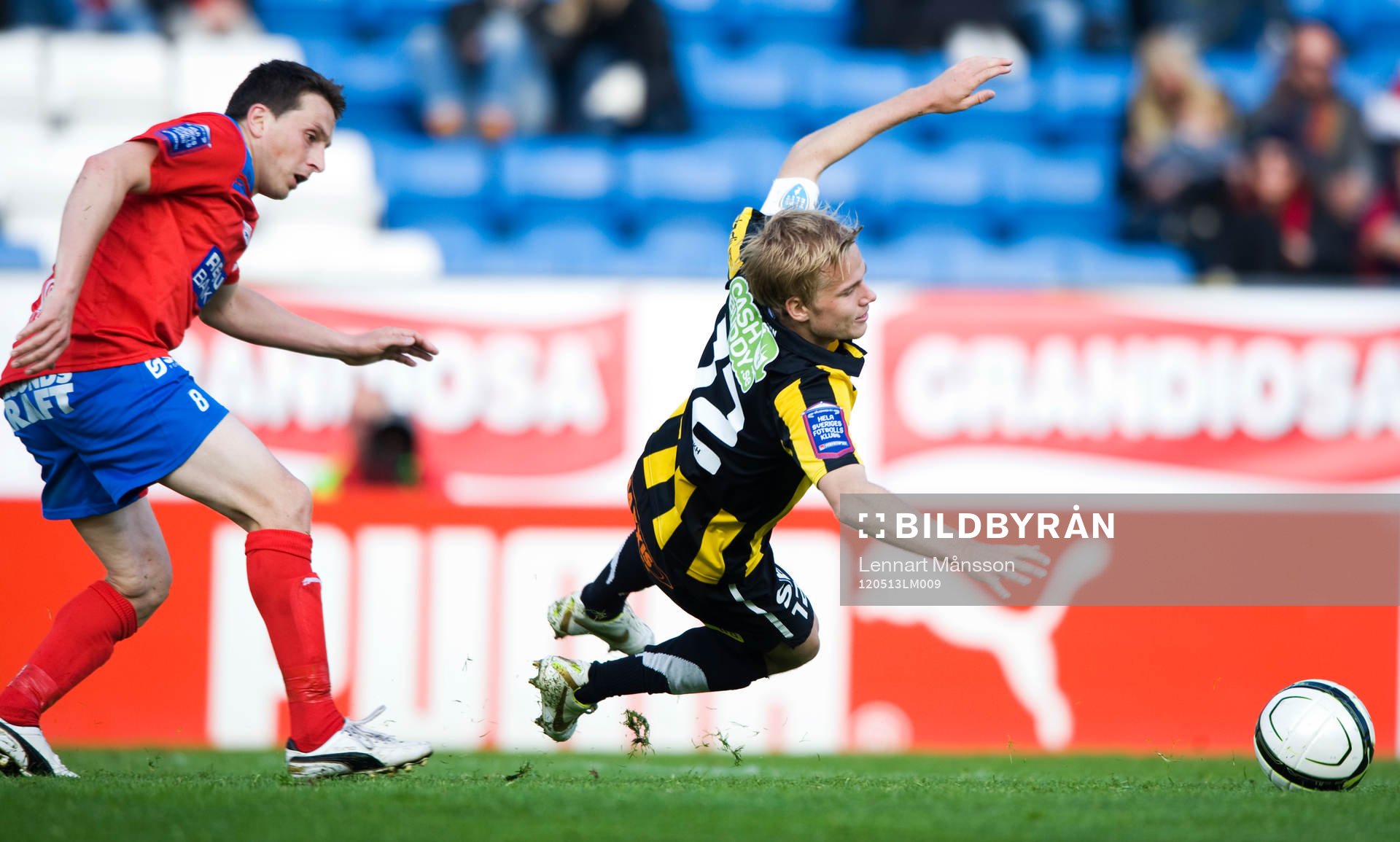 Ardian Gashi, Helsingborg får Oscar Lewicki, Häcken, på