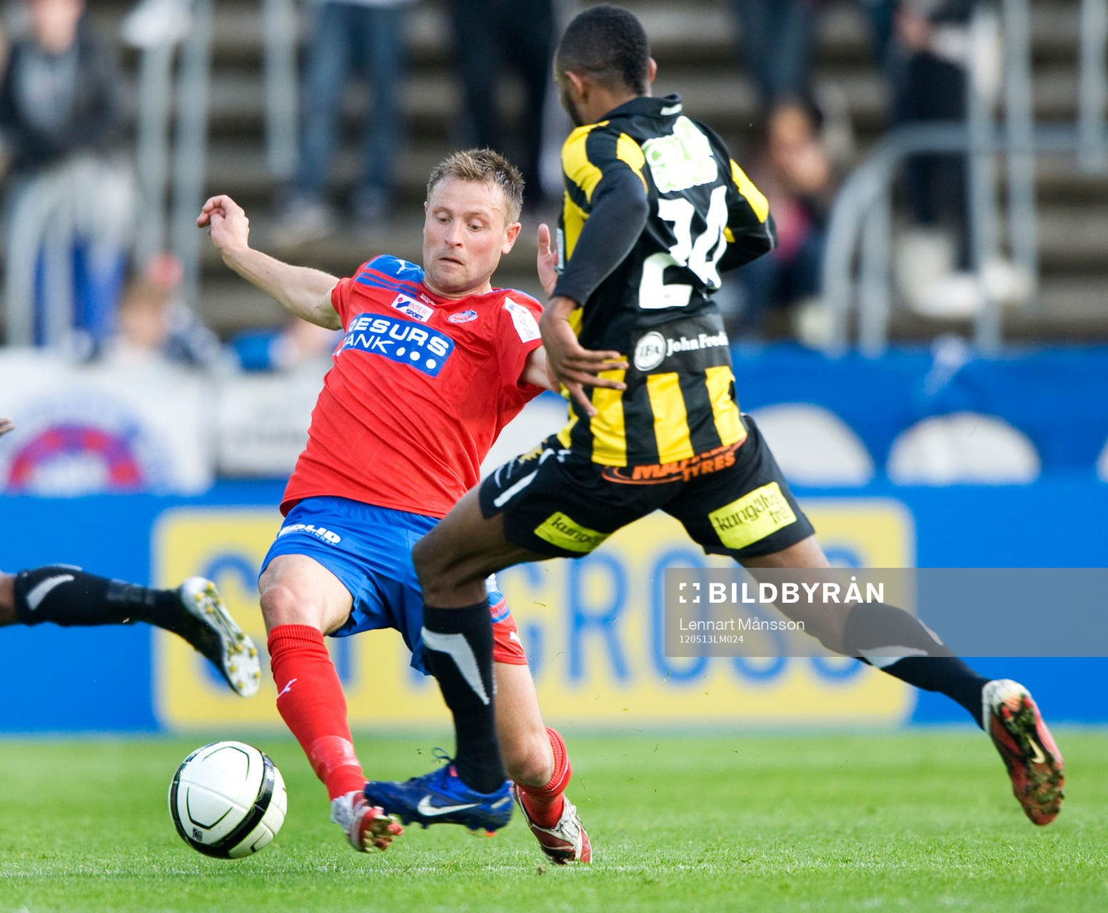 Erik Wahlstedt, Helsingborg, stoppar Rene Makondele, Häcken