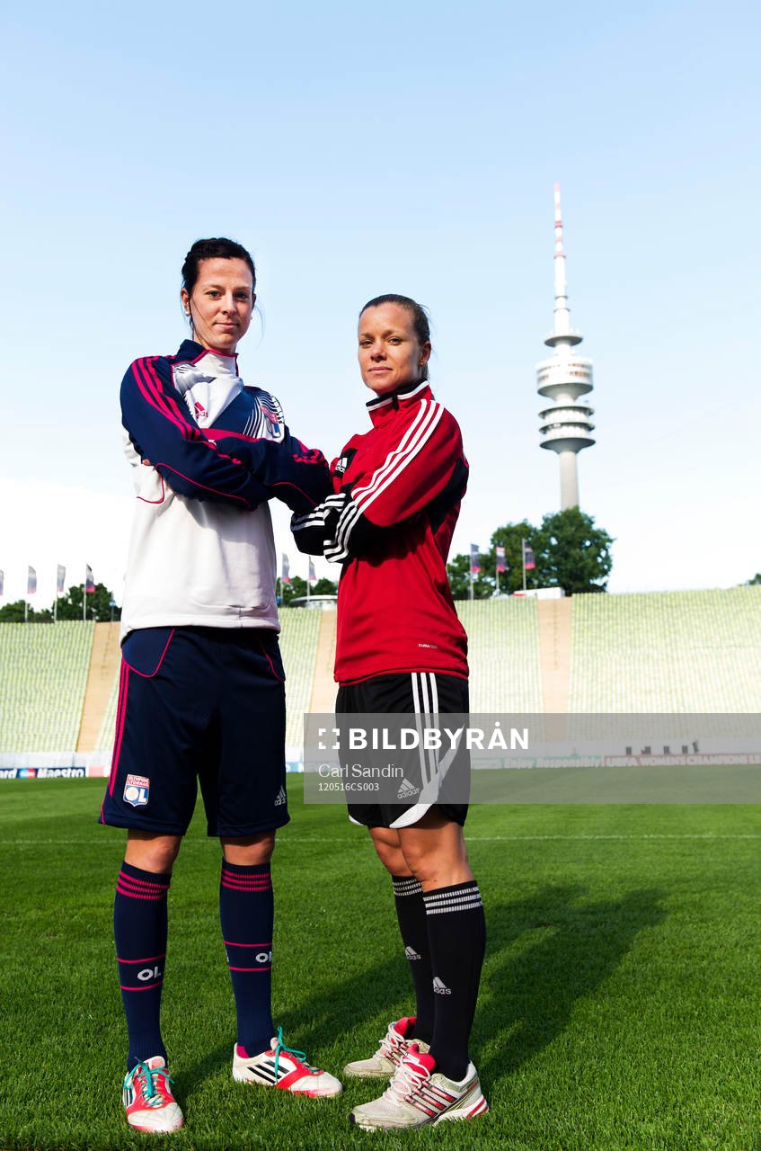 Lotta Schelin, Olympique Lyonnais (Lyon), Sara Thunebro,