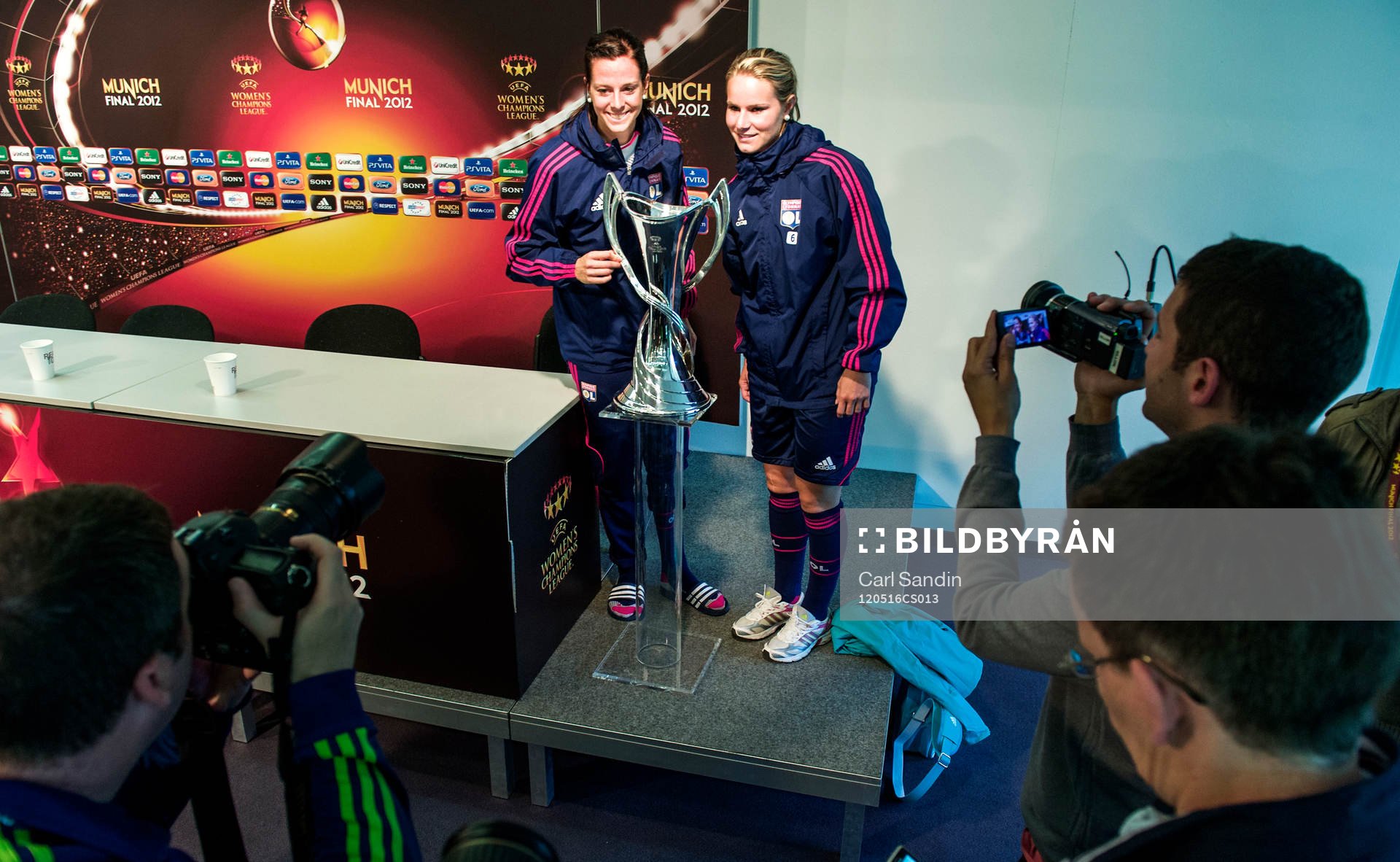 Lotta Schelin, Amadine Henry, Olympique Lyonnais (Lyon),