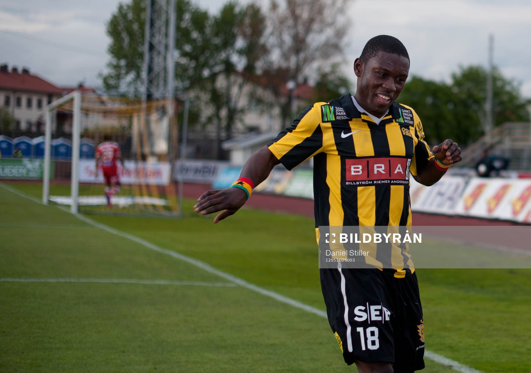 Abdul Majeed Waris, Häcken, gör 1-0