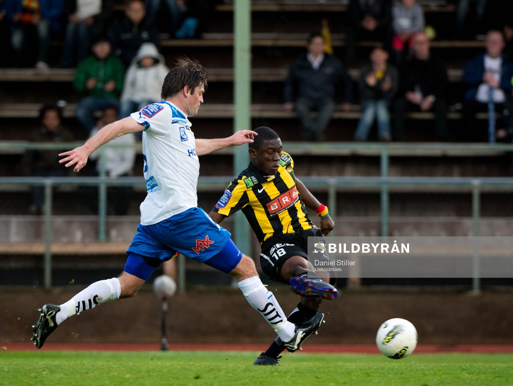 Abdul Majeed Waris,  Häcken