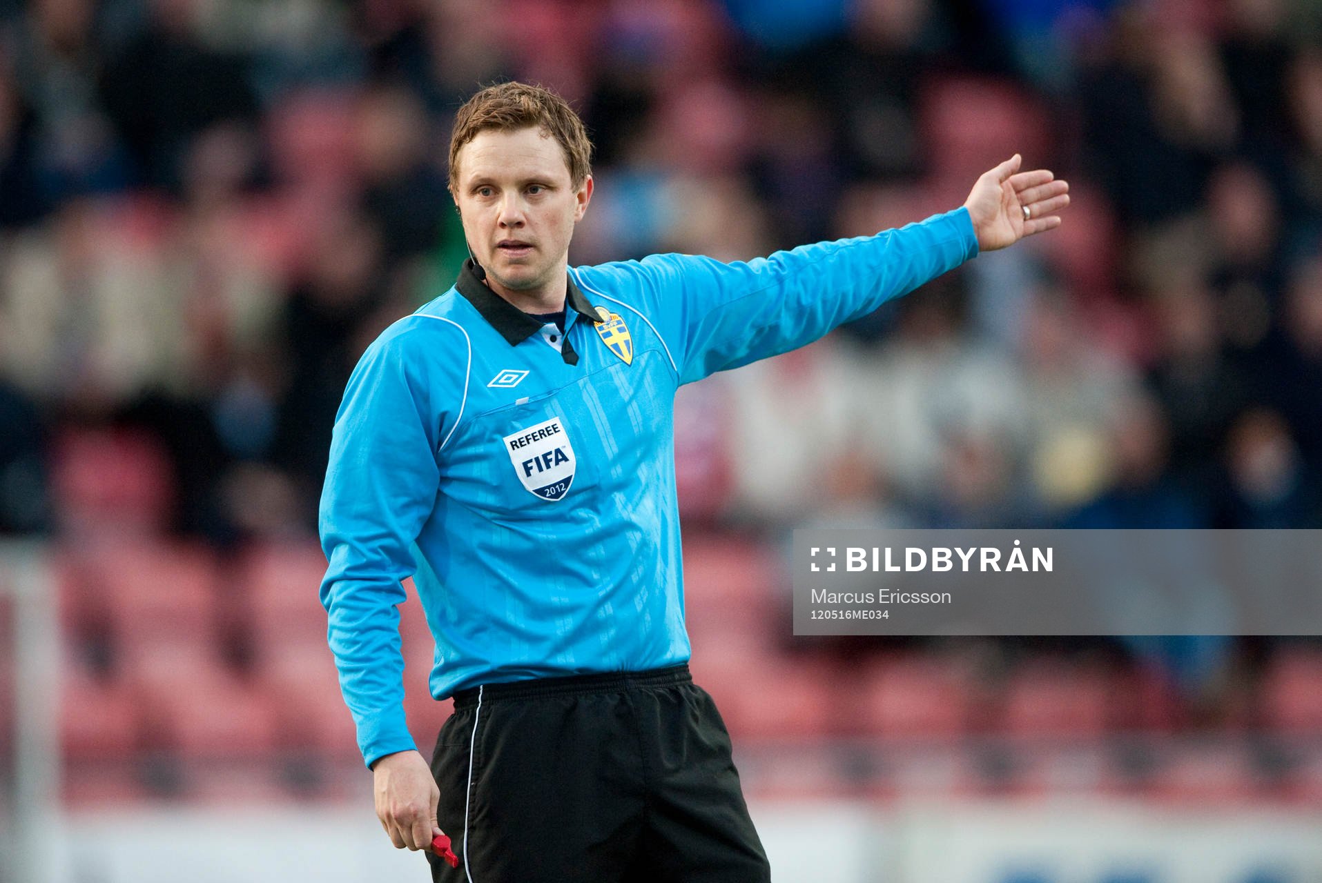 Domare Markus Strömbergsson. Tecken