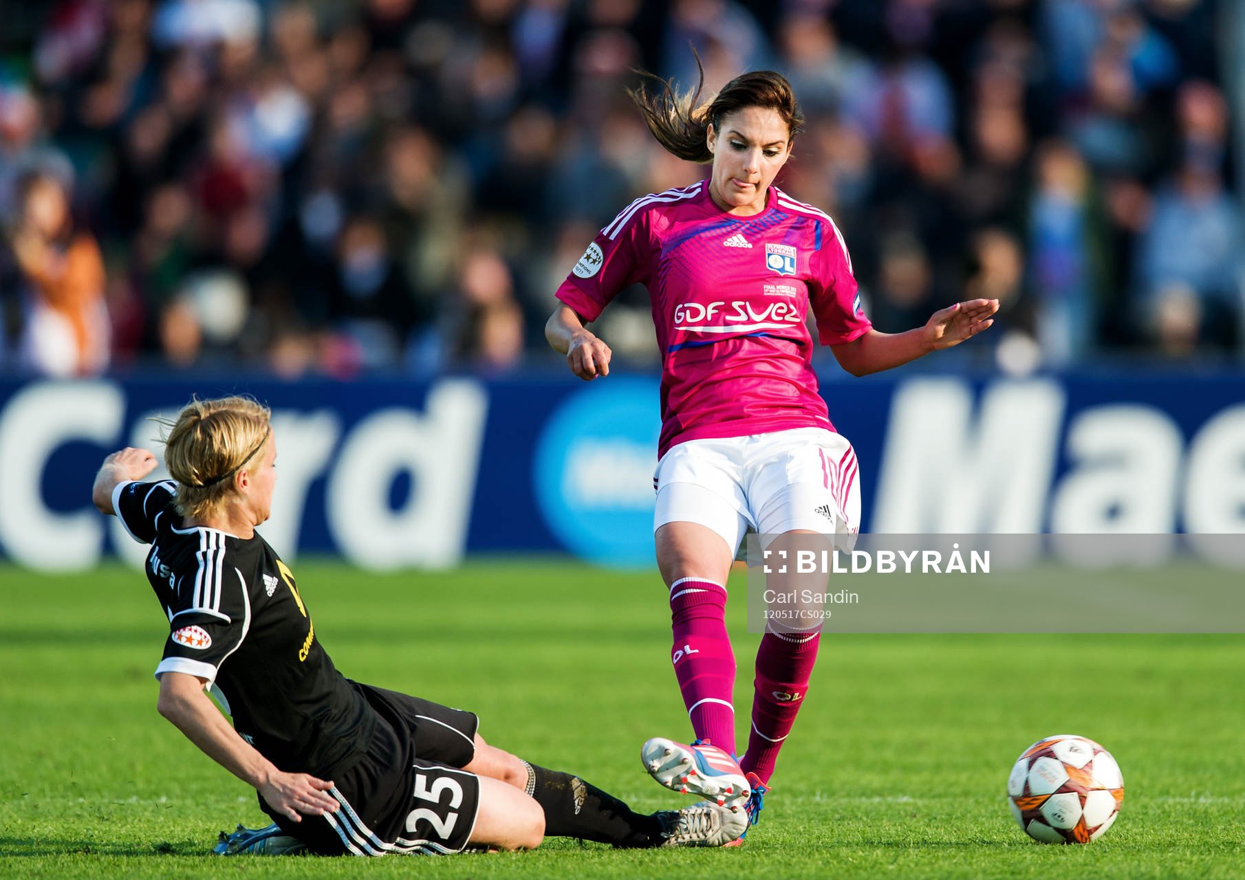 Saskia Bartusiak, FFC Frankfurt, Louisa Necib, Olympique