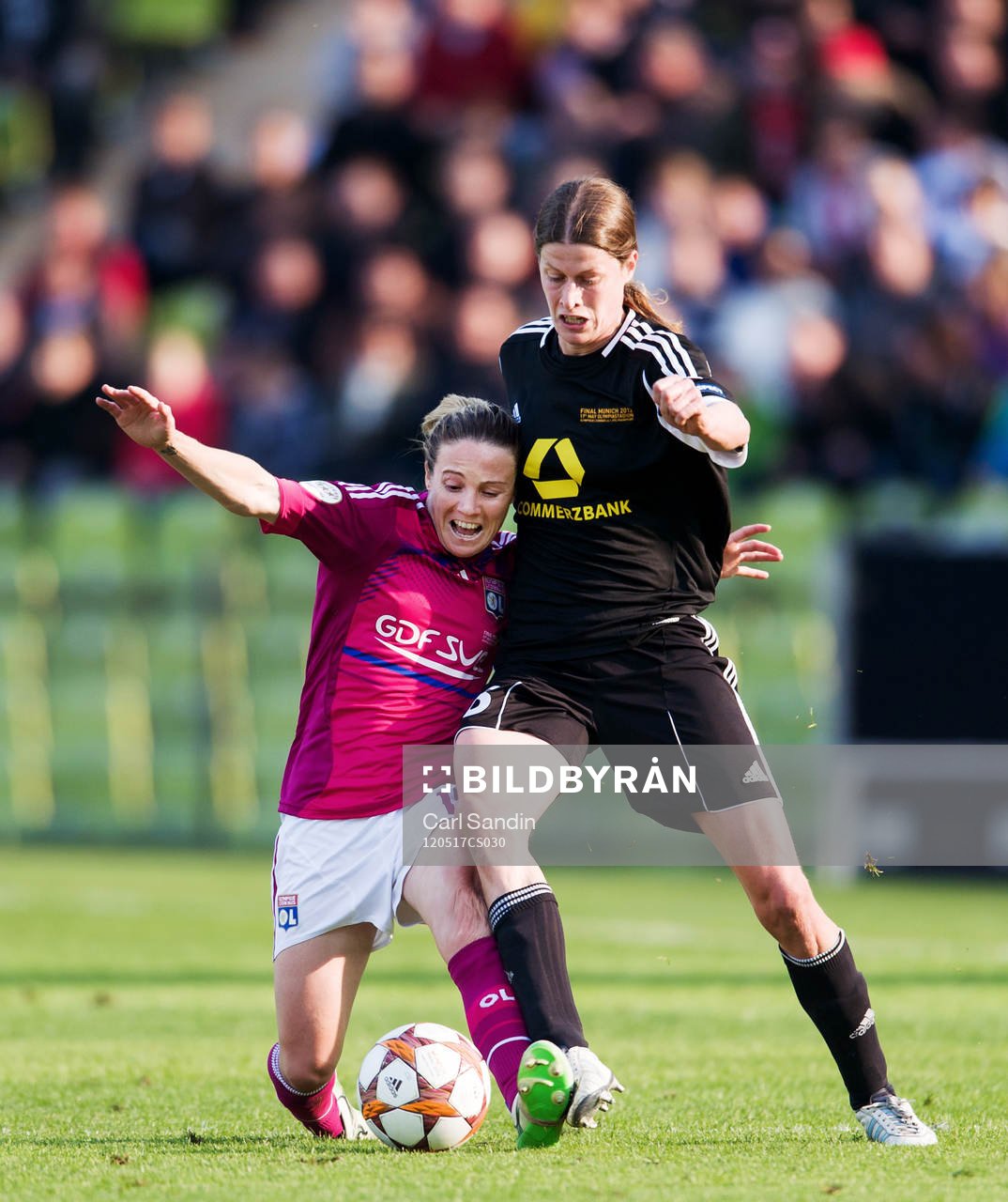 Sonia Bompastor, Olympique Lyonnais, Kerstin Garefrekes,