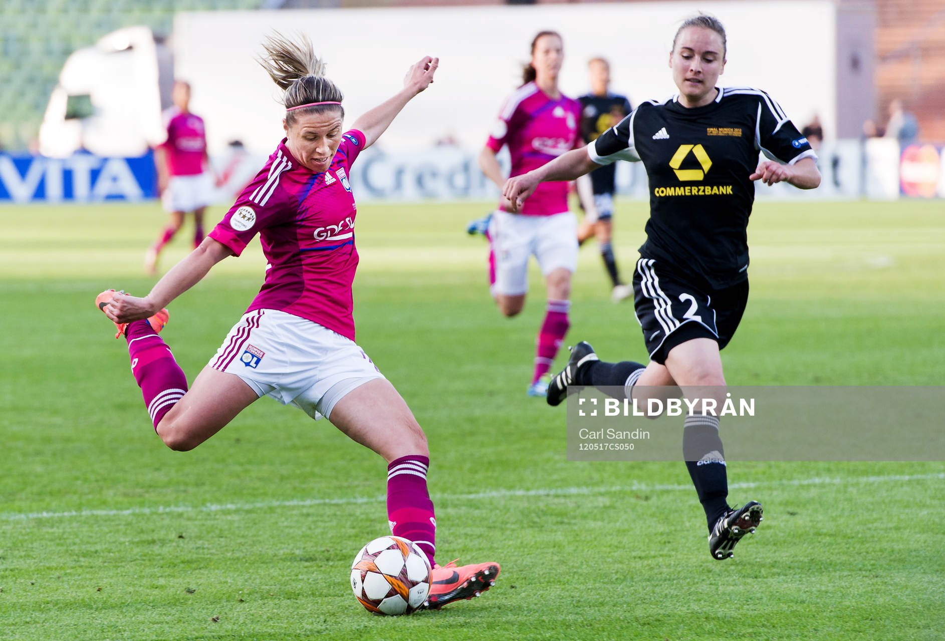 Camille Abily, Olympique Lyonnais