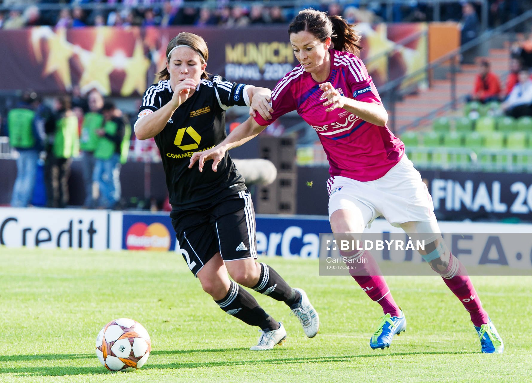 Saskia Bartusiak, FFC Frankfurt, Lotta Schelin, Olympique